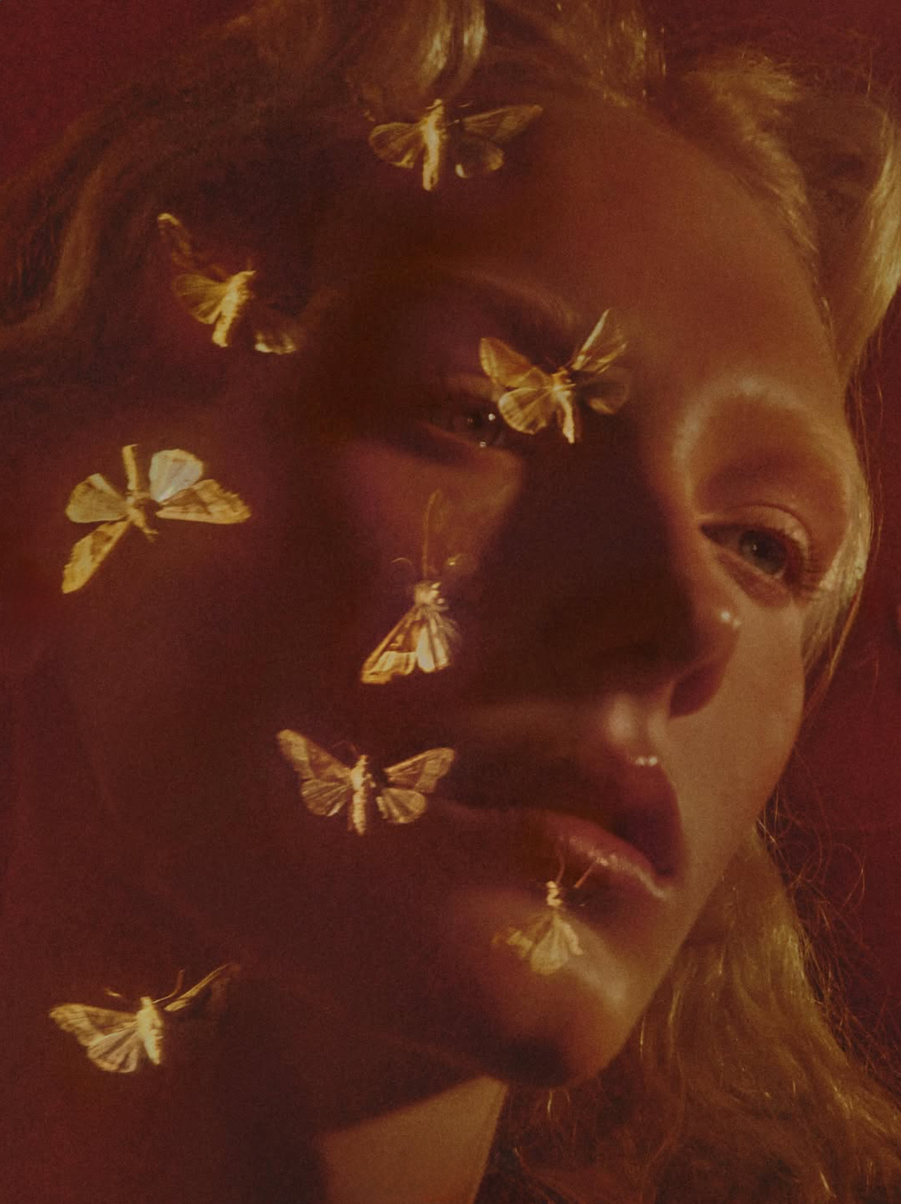 Ivy-Stewart-Anais-Mali-by-Andreas-Ortner-Harpers Bazaar-Greece-August-2026-15.png