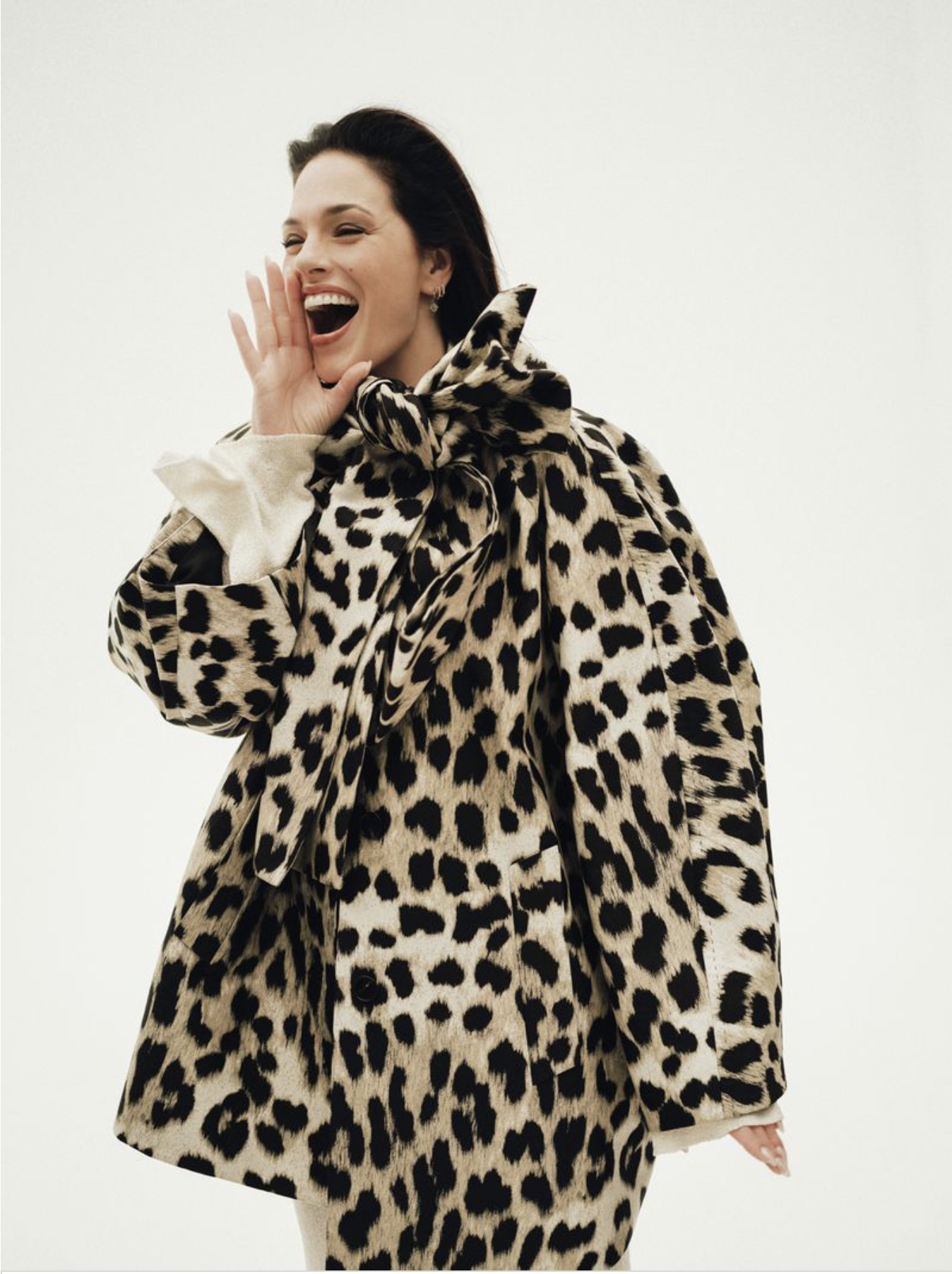 Ashley graham-byy-JuanKr-ELLE-Spain-August-2026-13.png