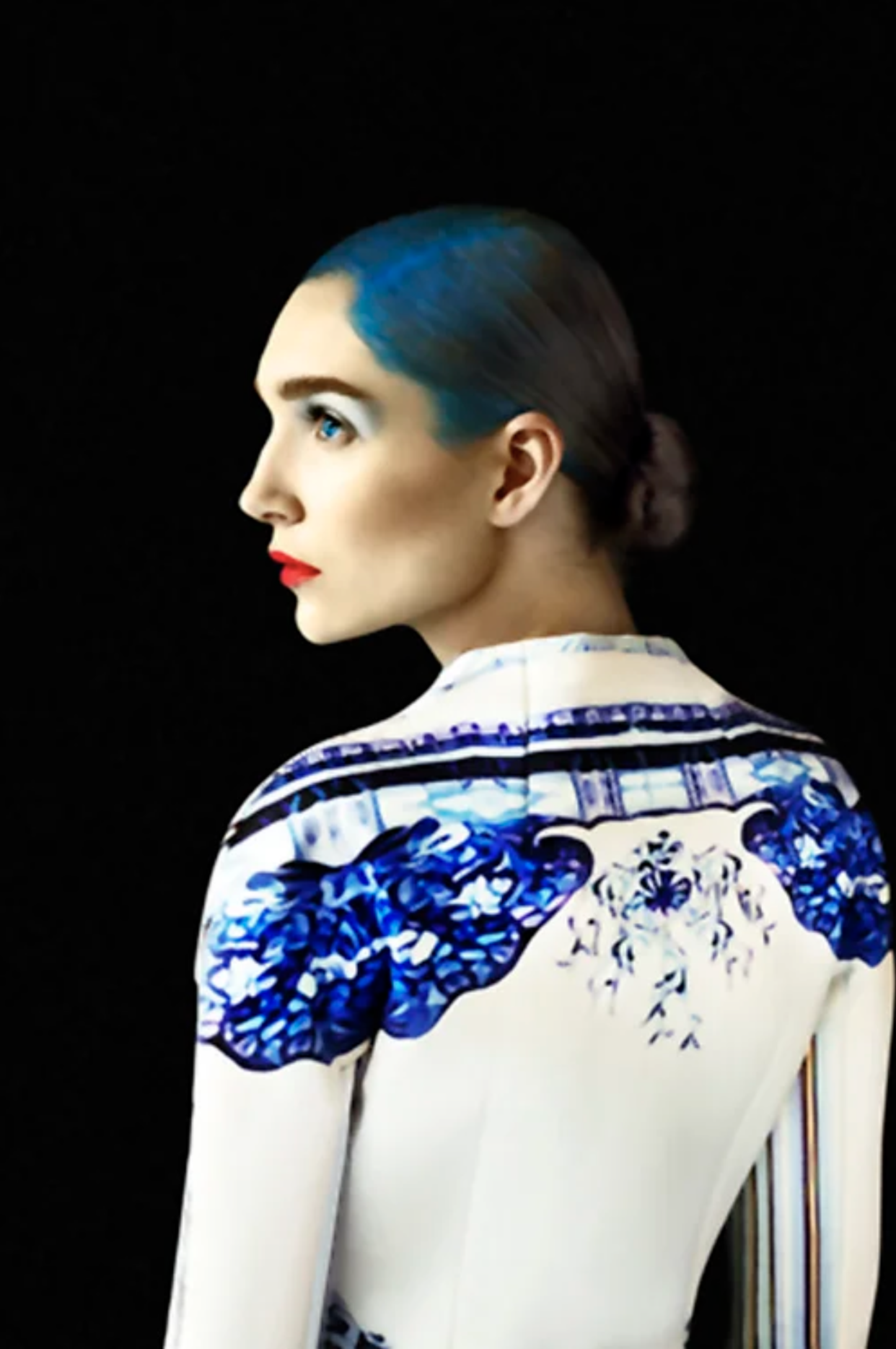 Erik-Madigan-Heck-of-Nomenus-Quarterly-Mary-Katrantzou-1.png