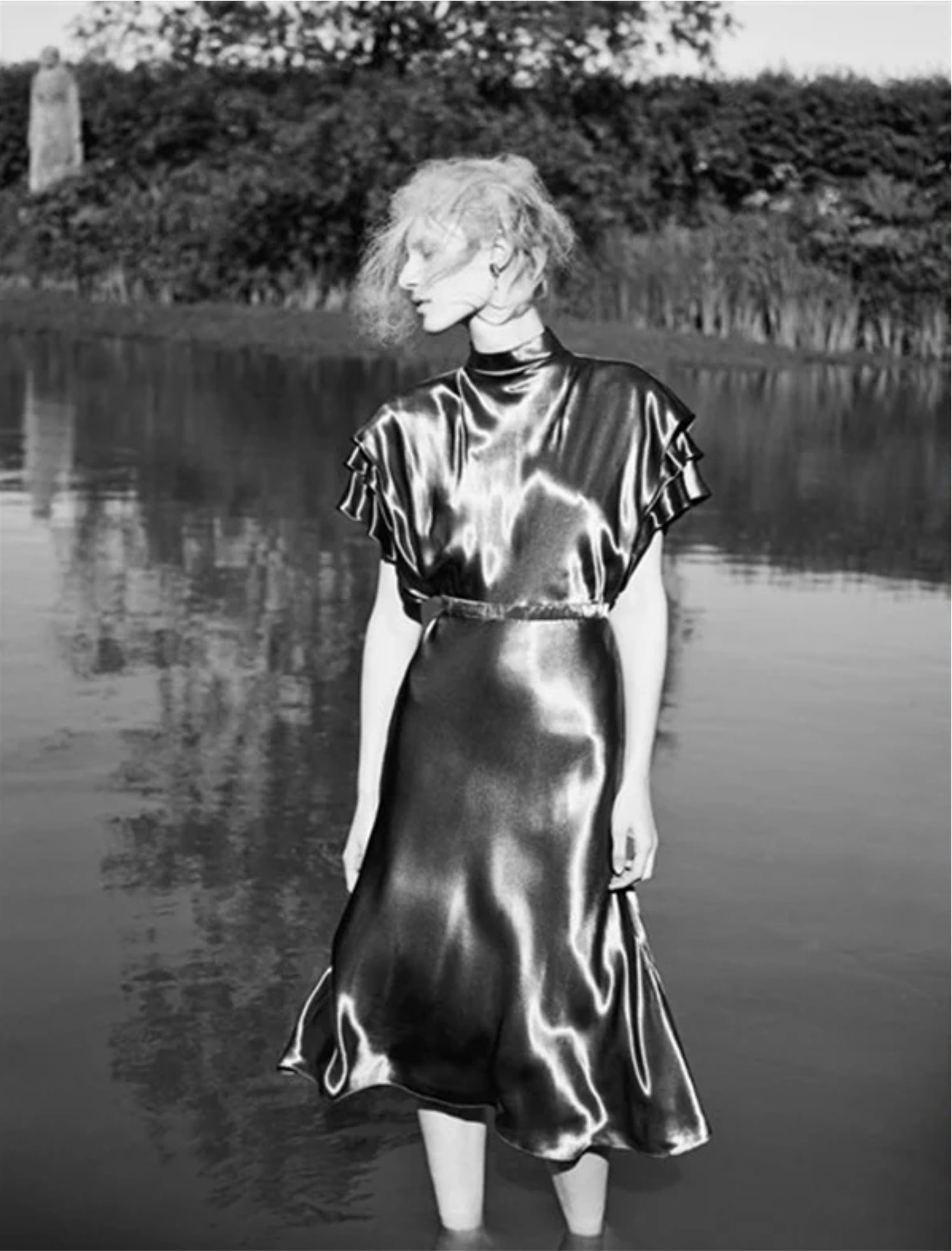 Julia-Nobis-by-Ben-Toms-AnOther-Magazine-September-2013-1.png