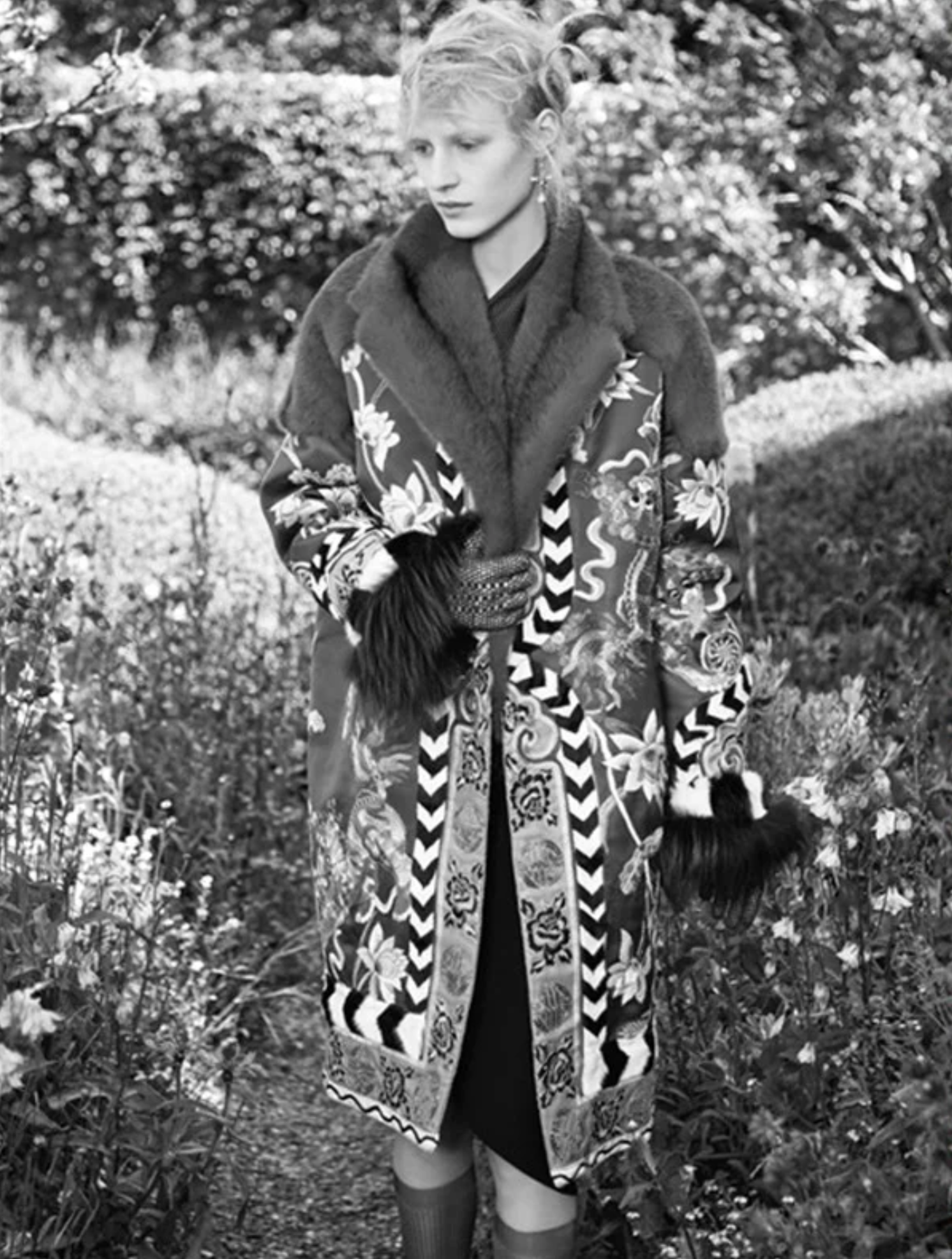 Julia-Nobis-by-Ben-Toms-AnOther-Magazine-September-2013-15.png