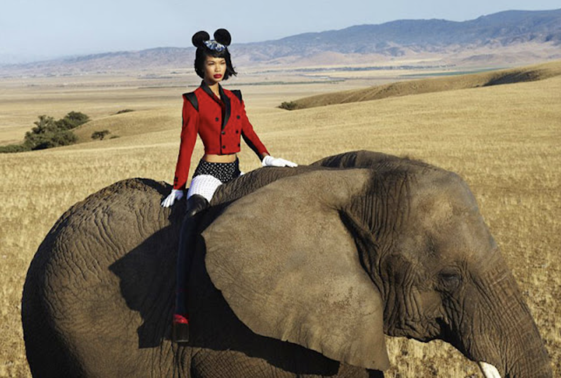 Chanel-Iman-by-Mark-Seliger-Vogue-Germany-December-2009-2.png