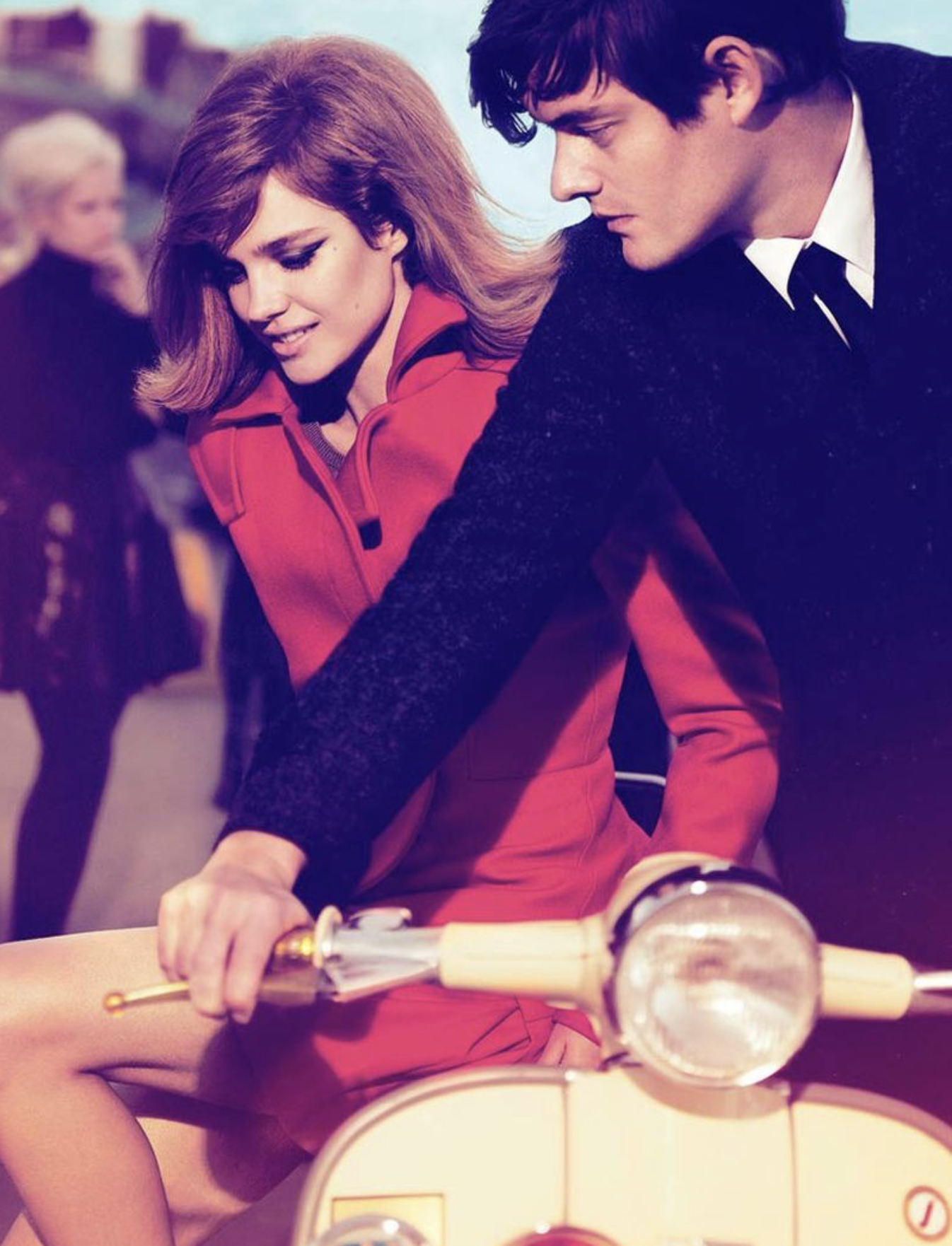 Natalia-Vodianova-by-Mert-Marcus-Vogue-US-September-2011-4.png
