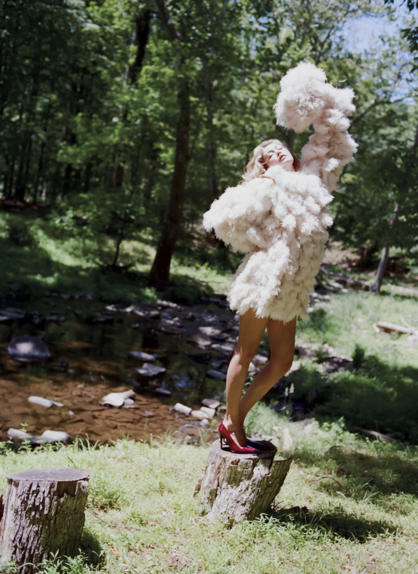 Gigi-Hadid-by-Brianna-Capozzi-Purple-Magazine-Fall-2026-10.png