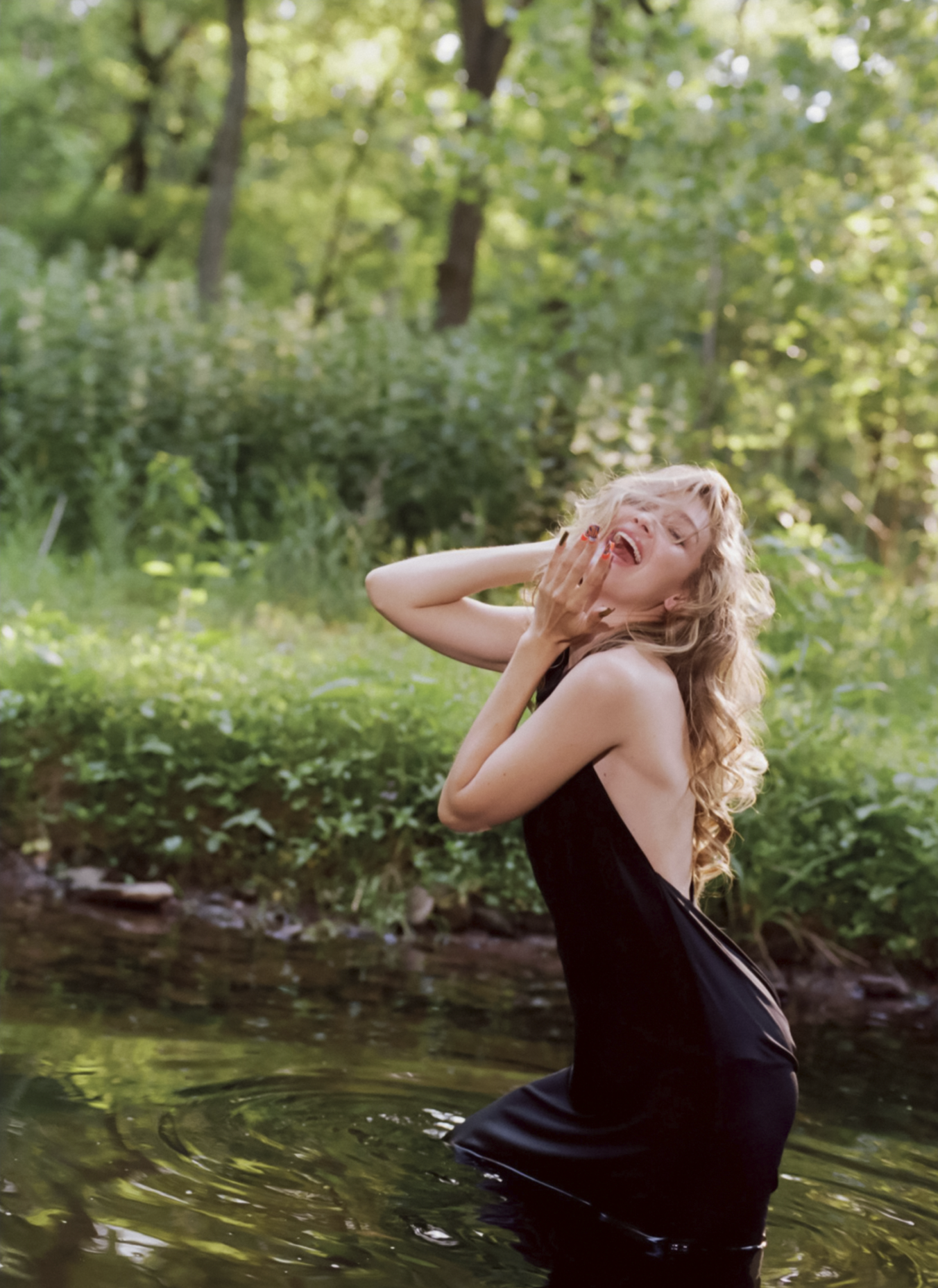 Gigi-Hadid-by-Brianna-Capozzi-Purple-Magazine-Fall-2026-14.png