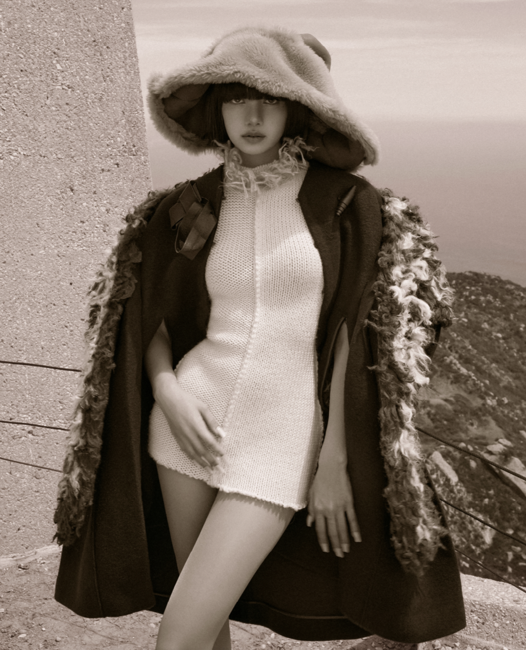 Lisa-Blackpink-Vogue-Korea-September-2026-21.png