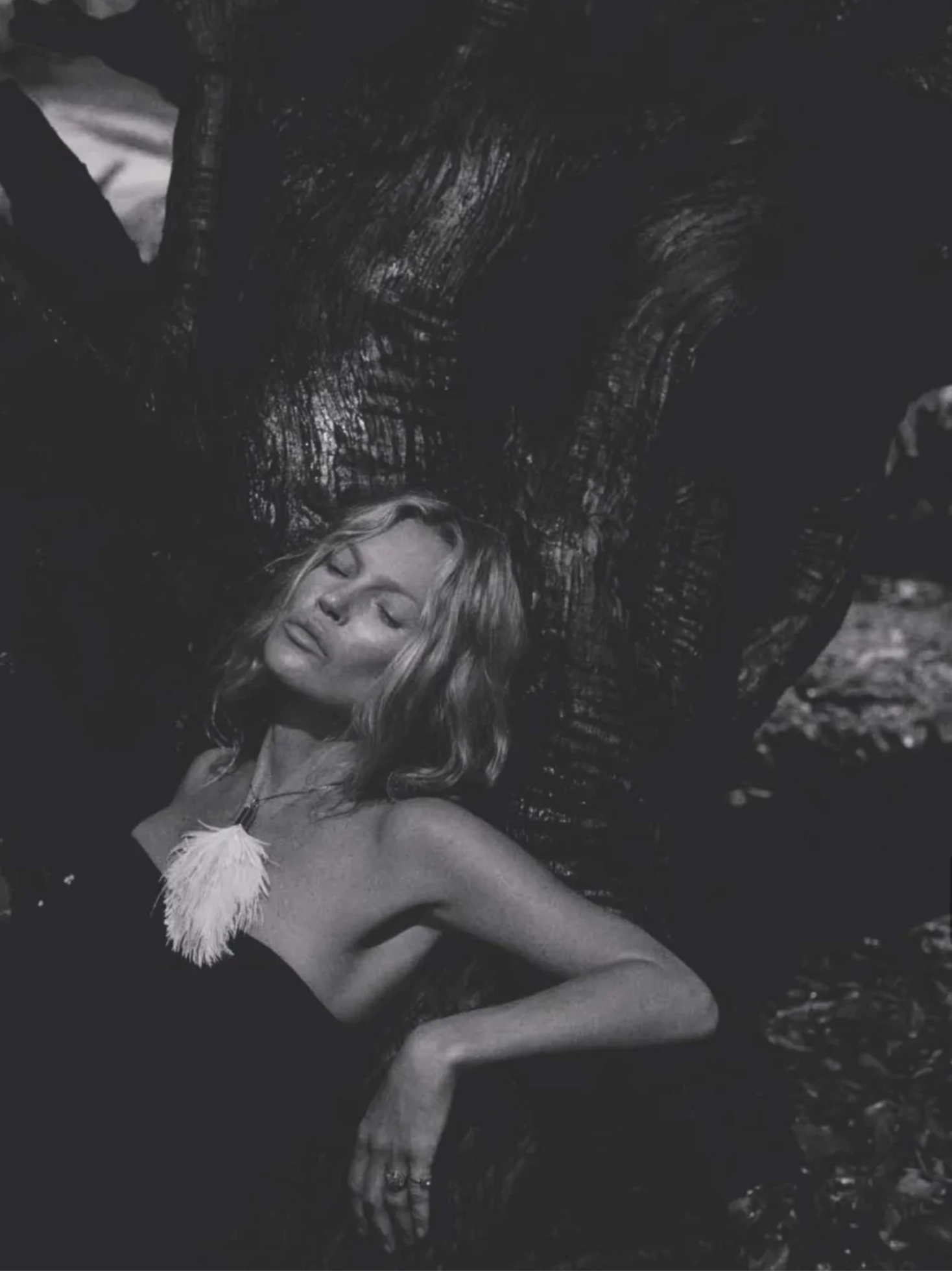 Kate-Moss-by-zee-Nunes-Vogue-Brazil-Septem ber-2026-13.png