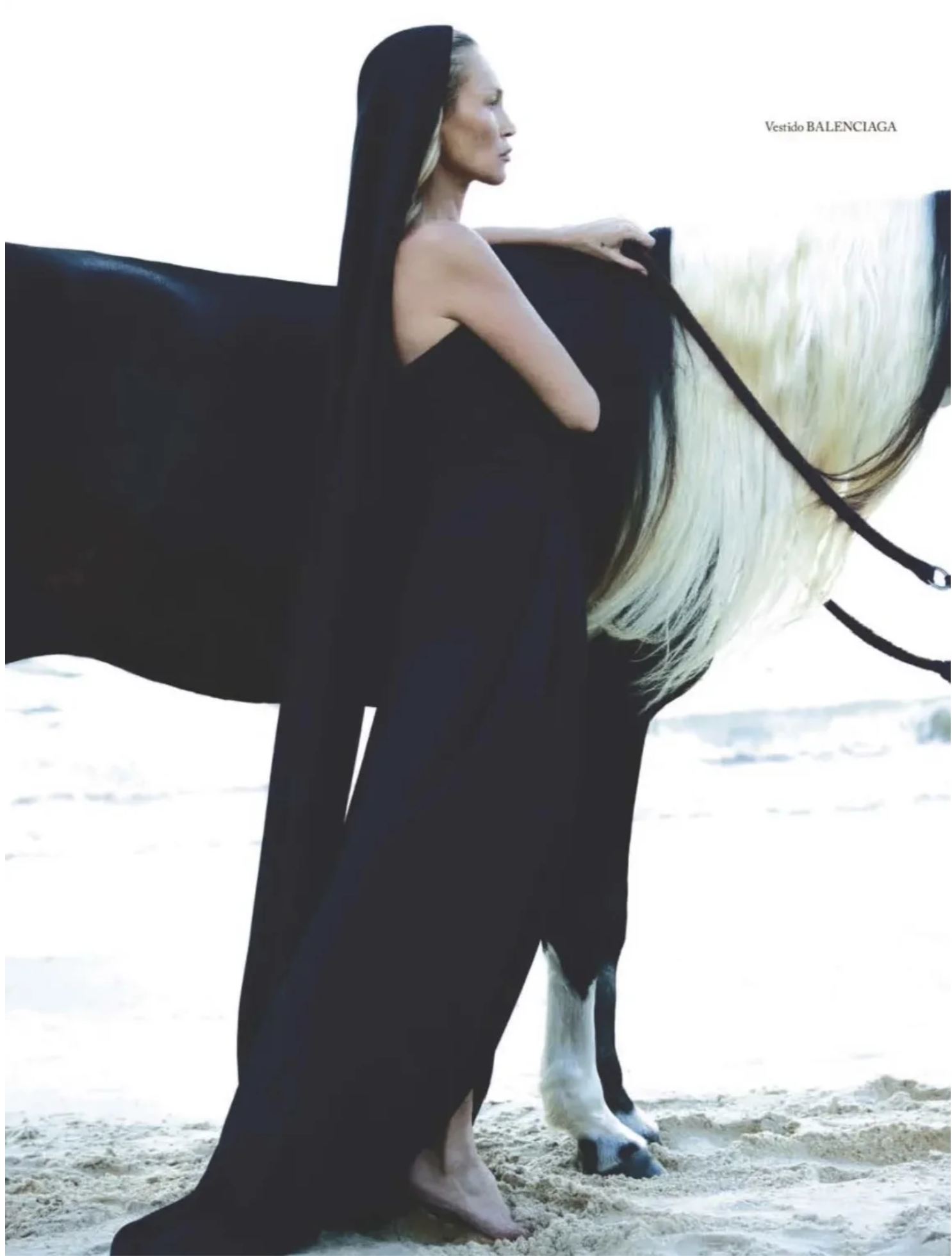 Kate-Moss-by-zee-Nunes-Vogue-Brazil-Septem ber-2026-20.png