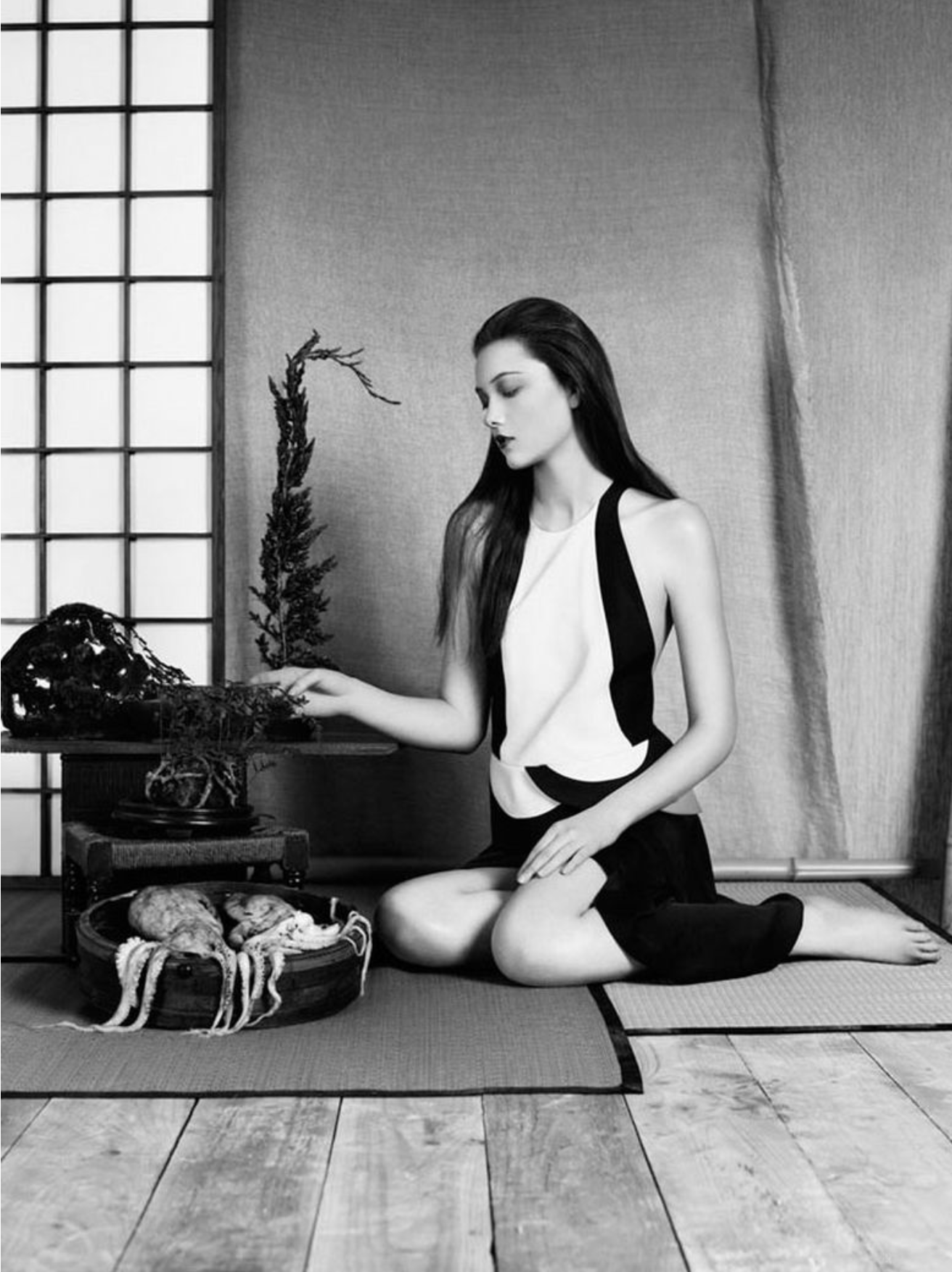 Yumi-Lambert-by-Ben-Toms-AnOther-Magazine-SS-2013-13.png