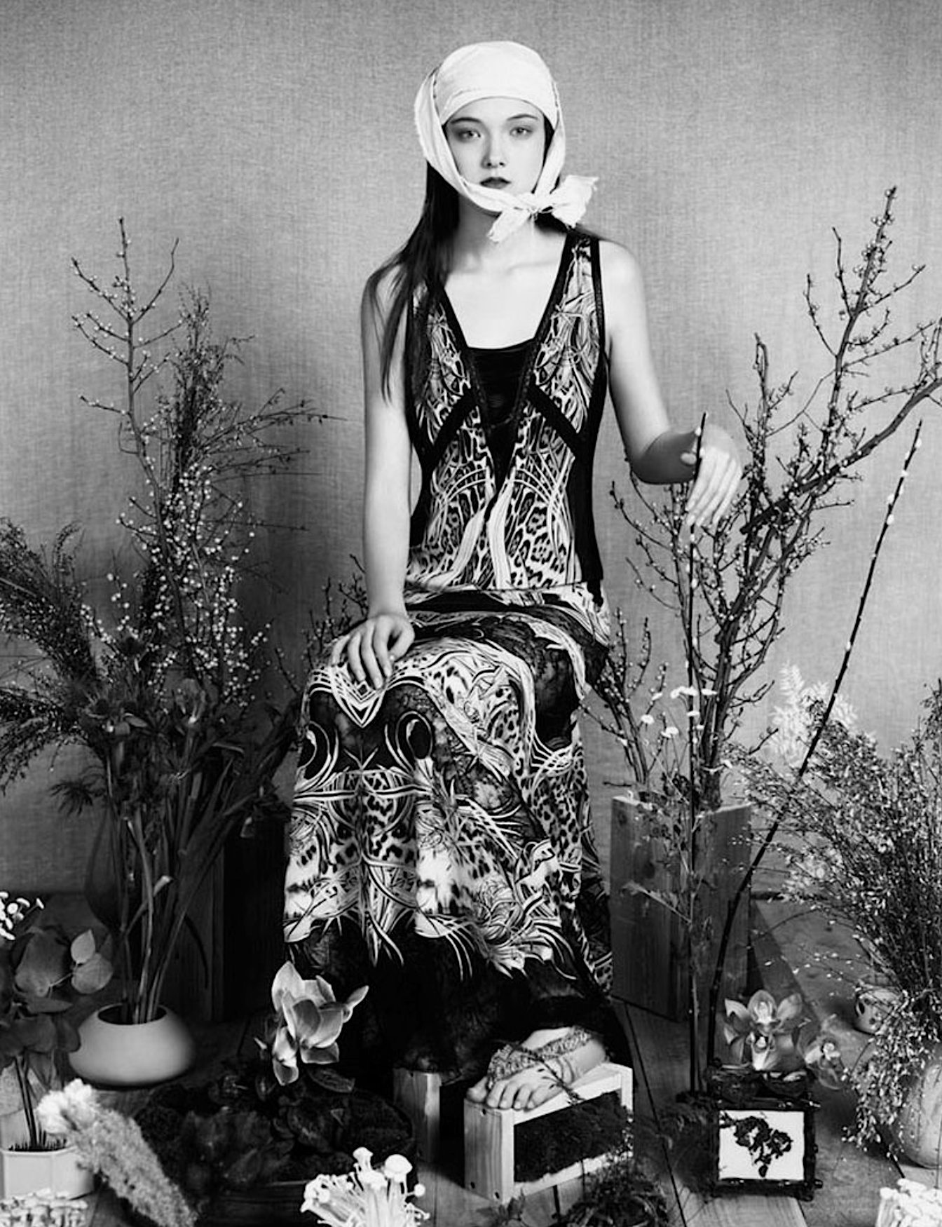 Yumi-Lambert-by-Ben-Toms-AnOther-Magazine-SS-2013-9.png