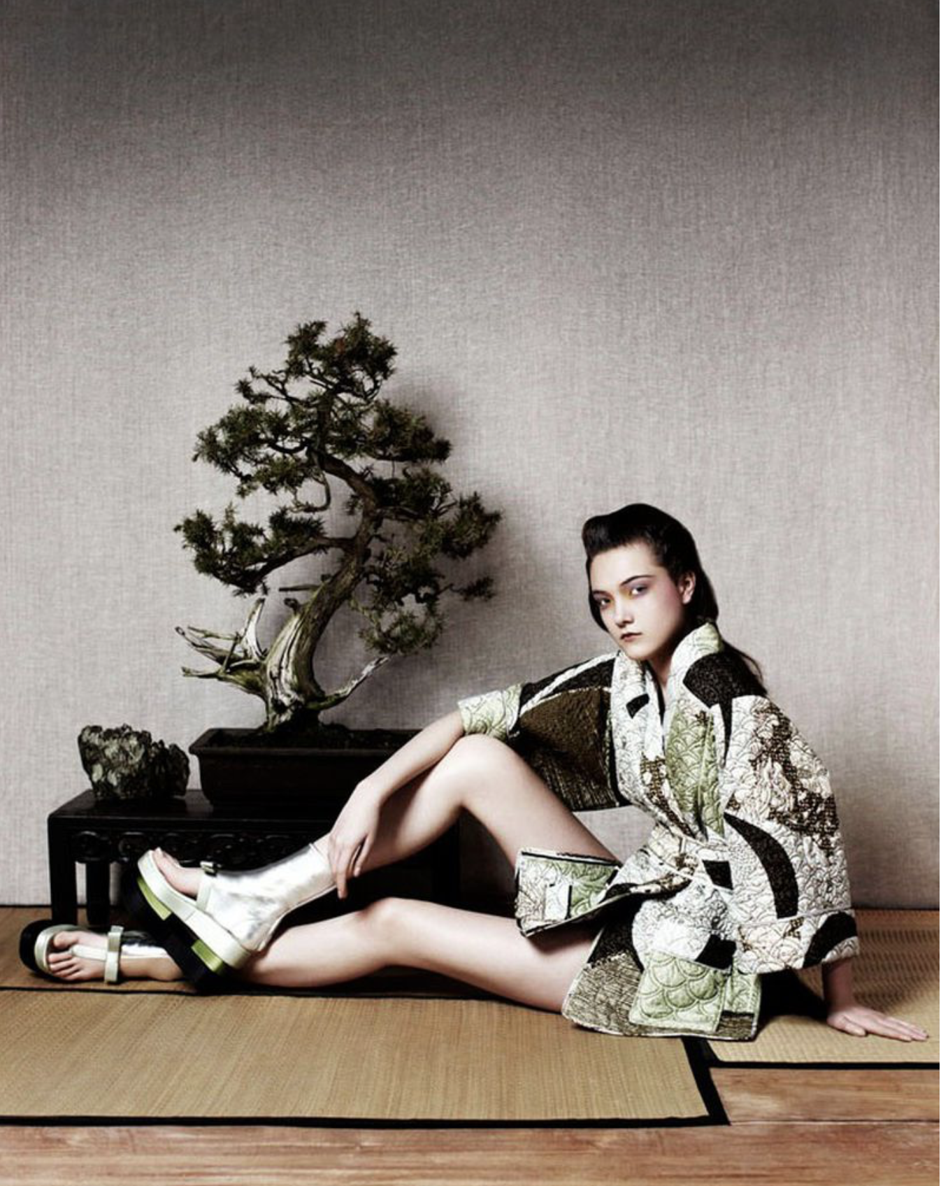 Yumi-Lambert-by-Ben-Toms-AnOther-Magazine-SS-2013-4.png