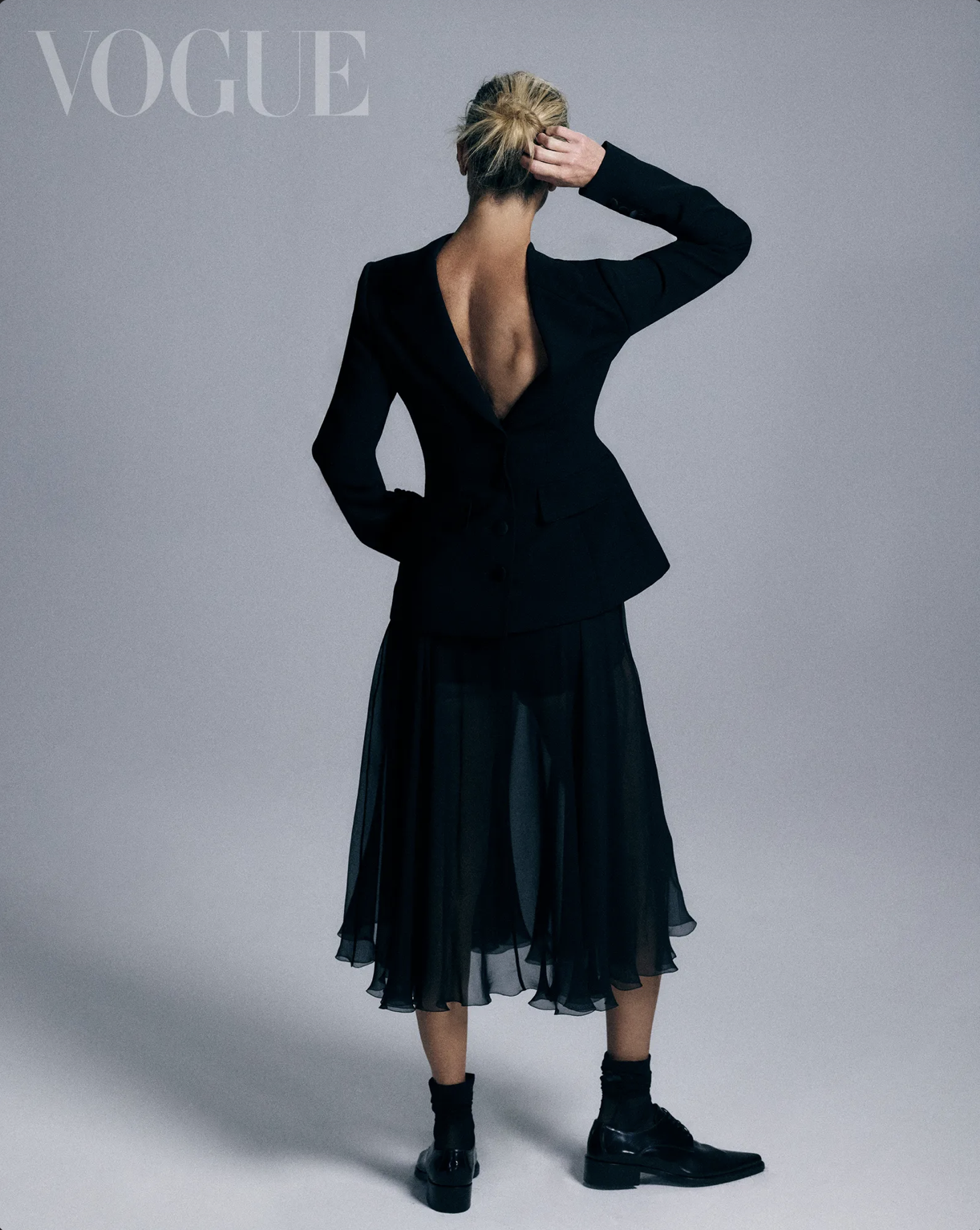 Carolyn-Murphy-by-Emmanuel-Monsalve-Vogue-Taiwan-October-2026-10.png