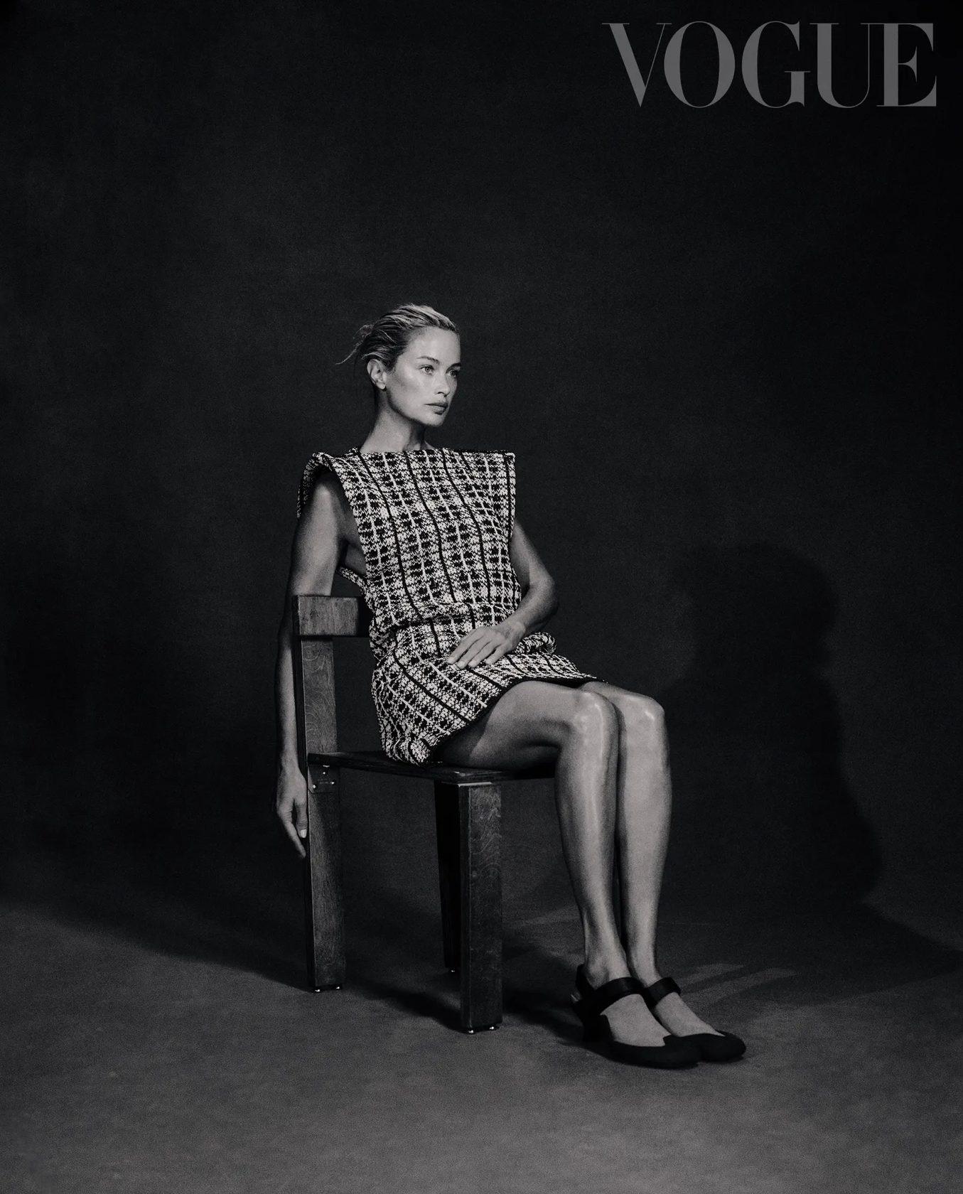 Carolyn-Murphy-by-Emmanuel-Monsalve-Vogue-Taiwan-October-2026-5.png