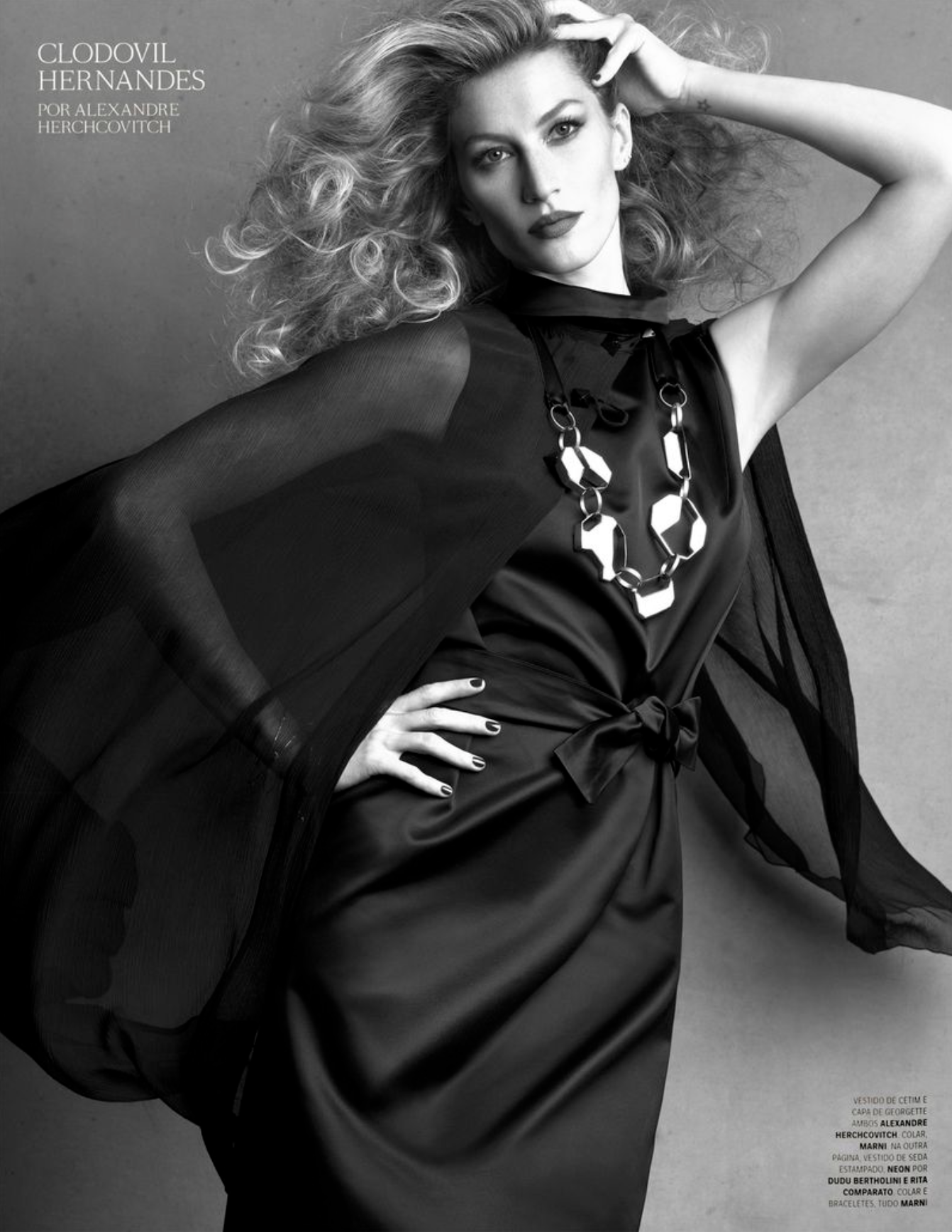 Gisele-Bundchen-by-Patrick-Demarchelier-Vogue-Brazil-July-2011-2.png