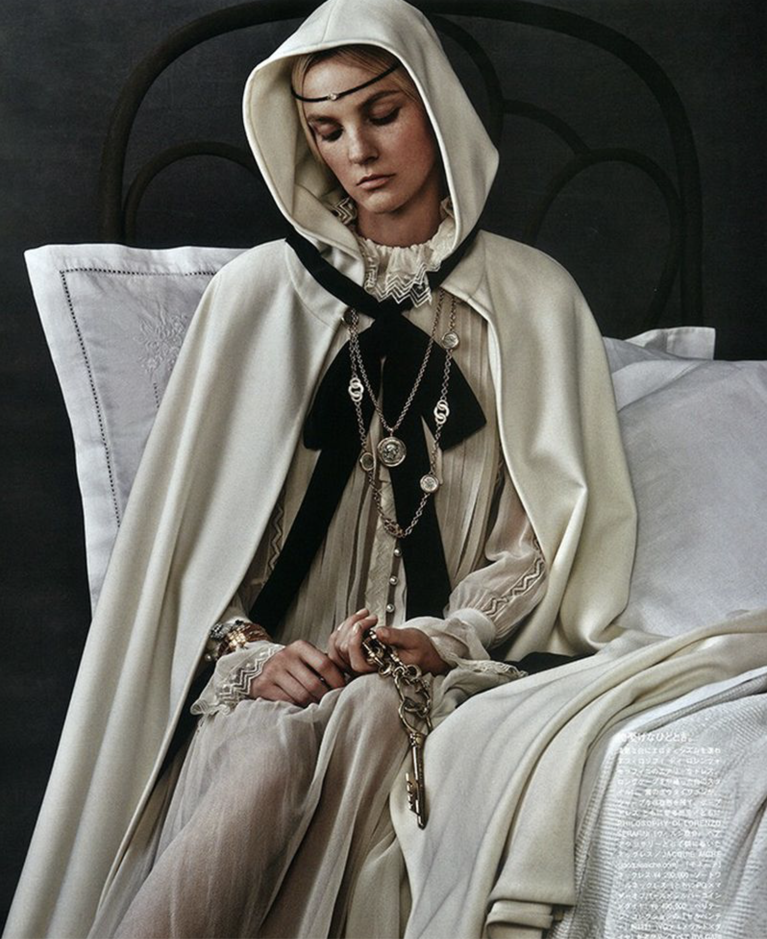Caroline-Trentini-by-Giampaolo-Sgura-Vogue-Japan-October-2015-1.png