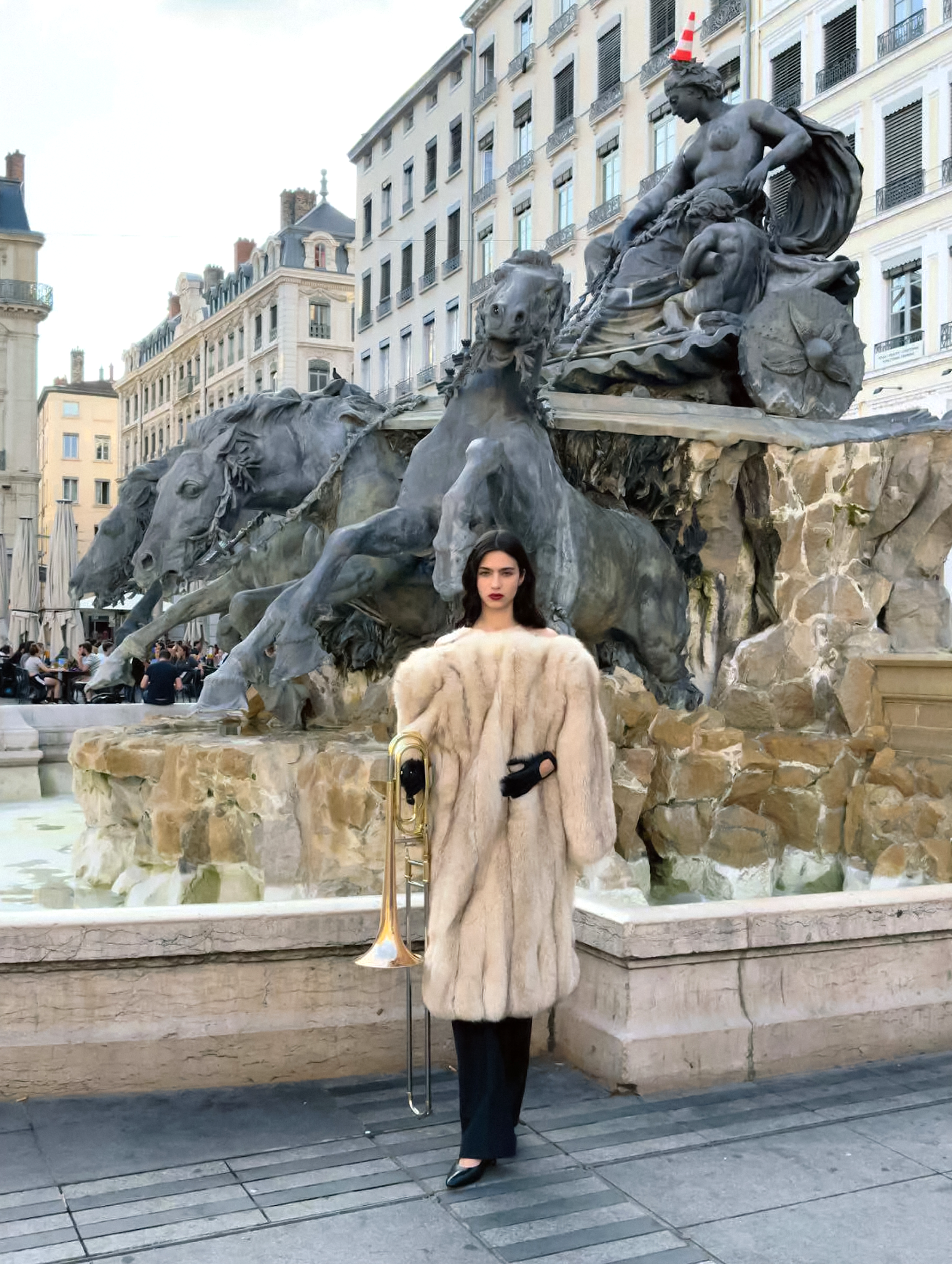 Loli-Bahia-by-Juergen-Teller-Harpers-Bazaar-France-October-2026-6.png