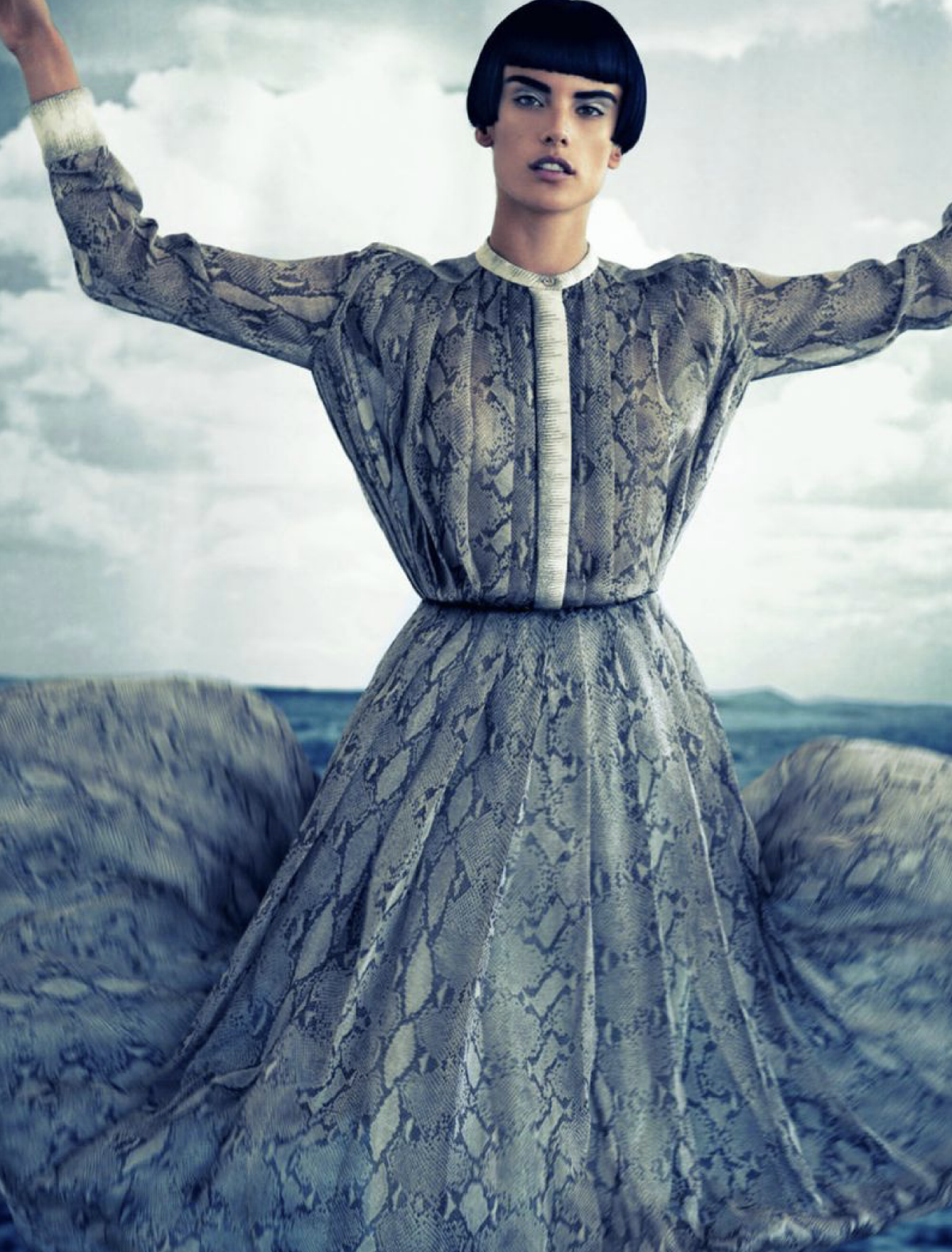 Alessandra-Ambrosio-by-Chad-Pittman-Muse-Magazine-December-2011-3.png