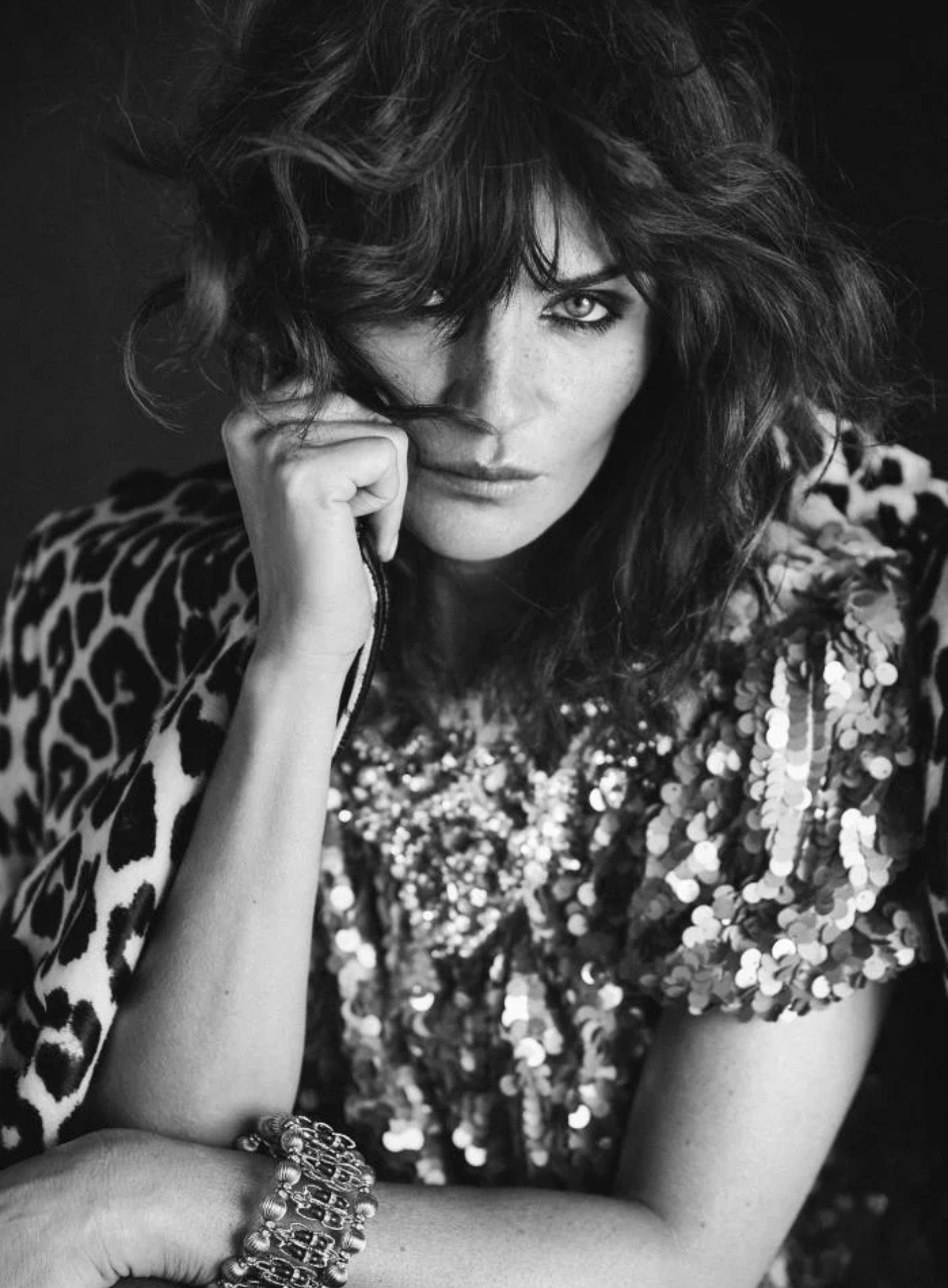 Helena-Christensen-by-An-Le-Vogue-Portugal-2016-4.png