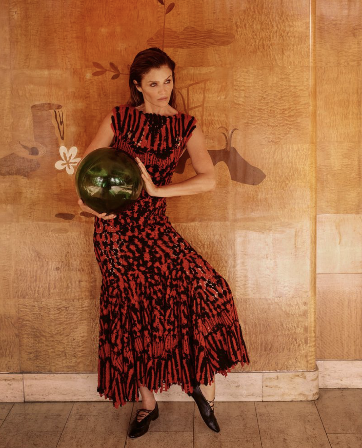 Helena-Christensen-by-Hana-Knizova-Harpers-Bazaar-Czech-October-2026-3.png