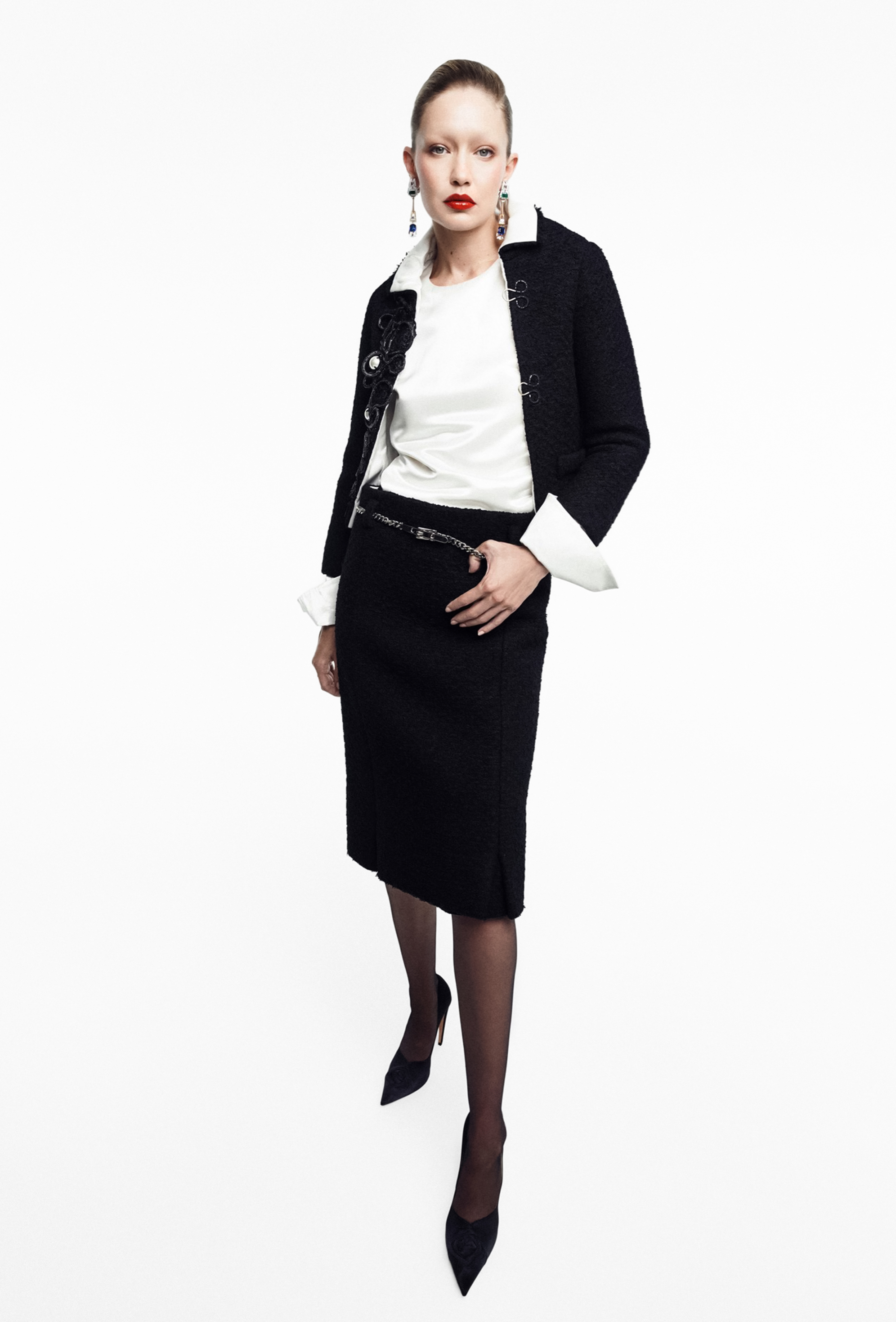 Gigi-Hadid-by-Willy-Vanderperre-Vogue-France-September-2026-10.png