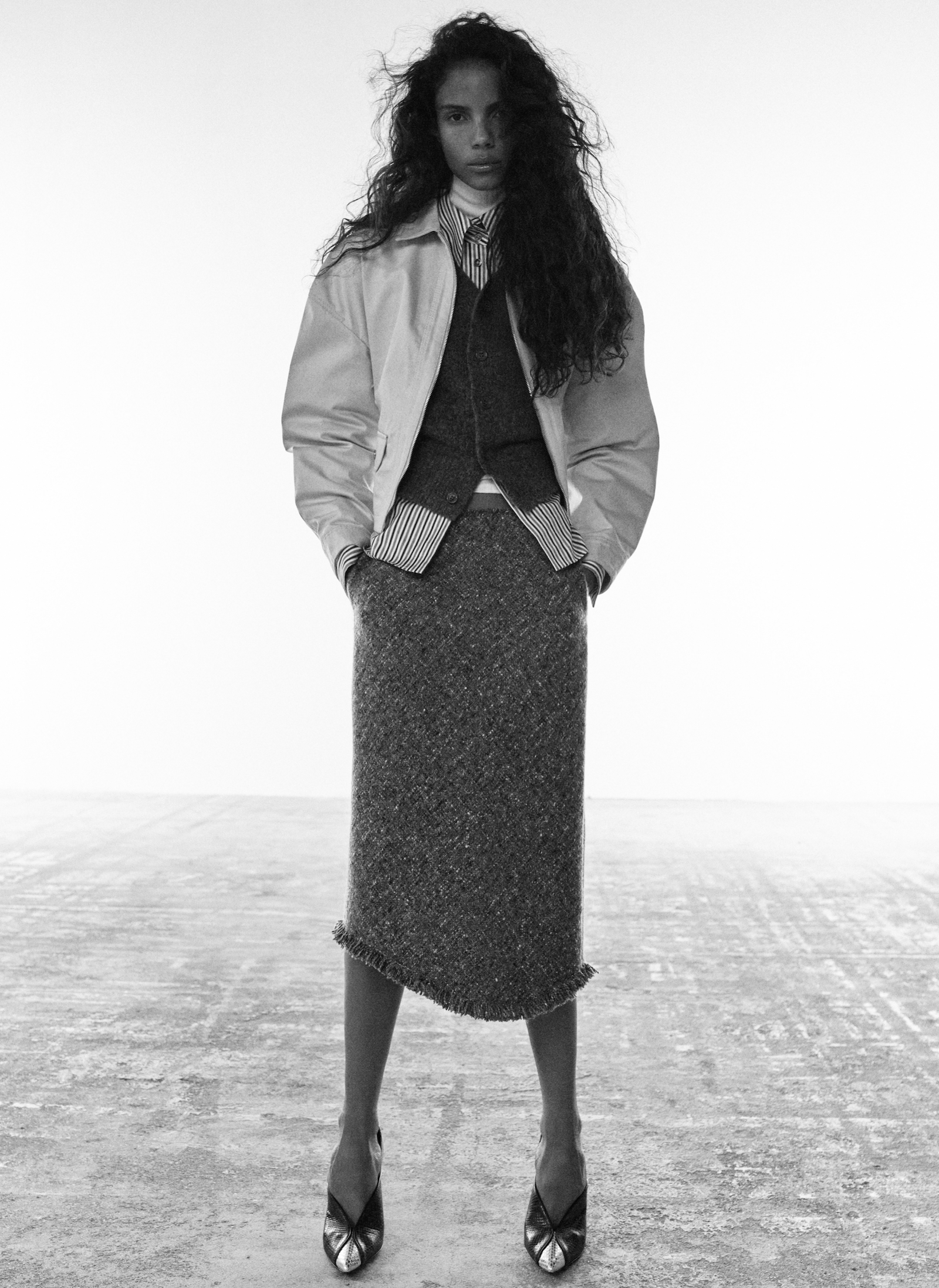 Josefa-Santos-by-Antoni-Ciufo-Harpers-Bazaar-France-October-2026-13.png