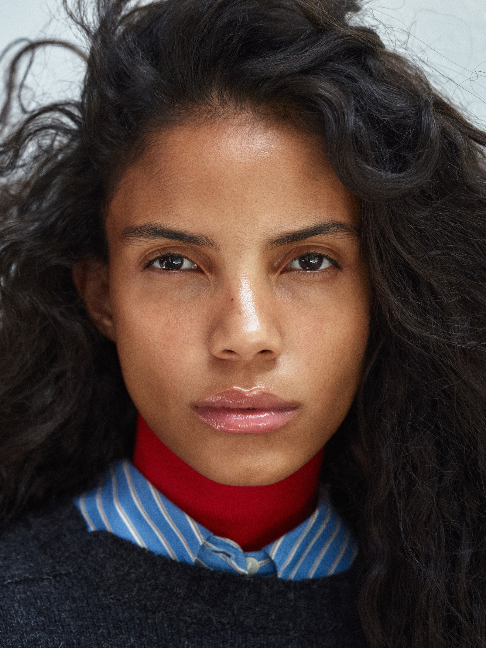 Josefa-Santos-by-Antoni-Ciufo-Harpers-Bazaar-France-October-2026-17.png