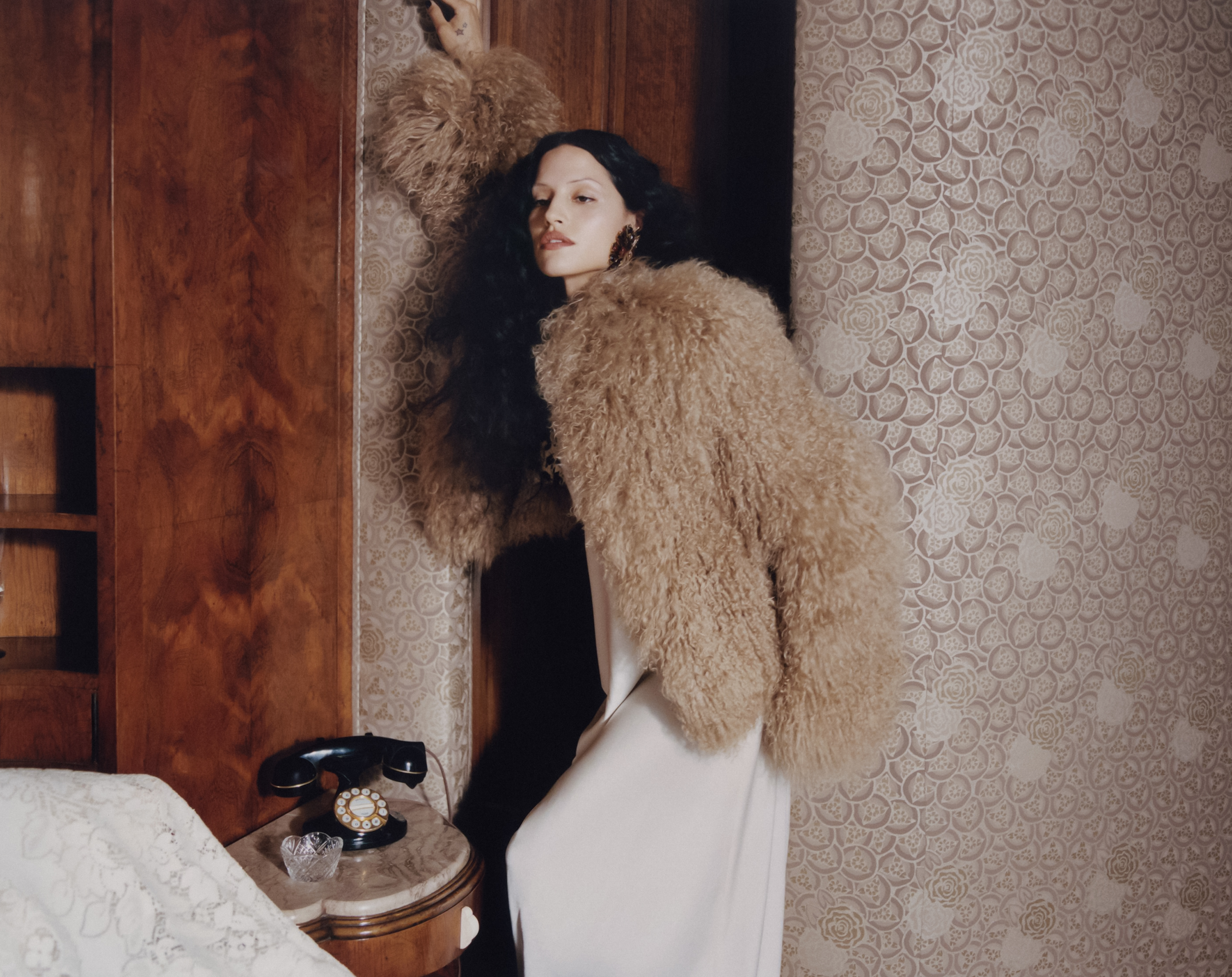 Gabbriette-by-Pia-Riverola-for-Vogue-Mexico-Latin-America-October-2026-9.png