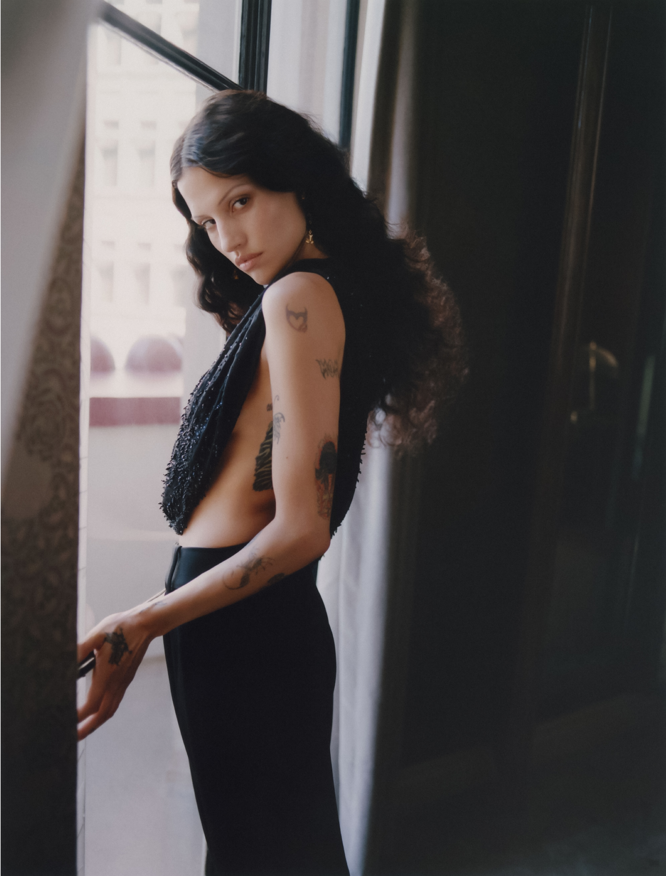 Gabbriette-by-Pia-Riverola-for-Vogue-Mexico-Latin-America-October-2026-10.png
