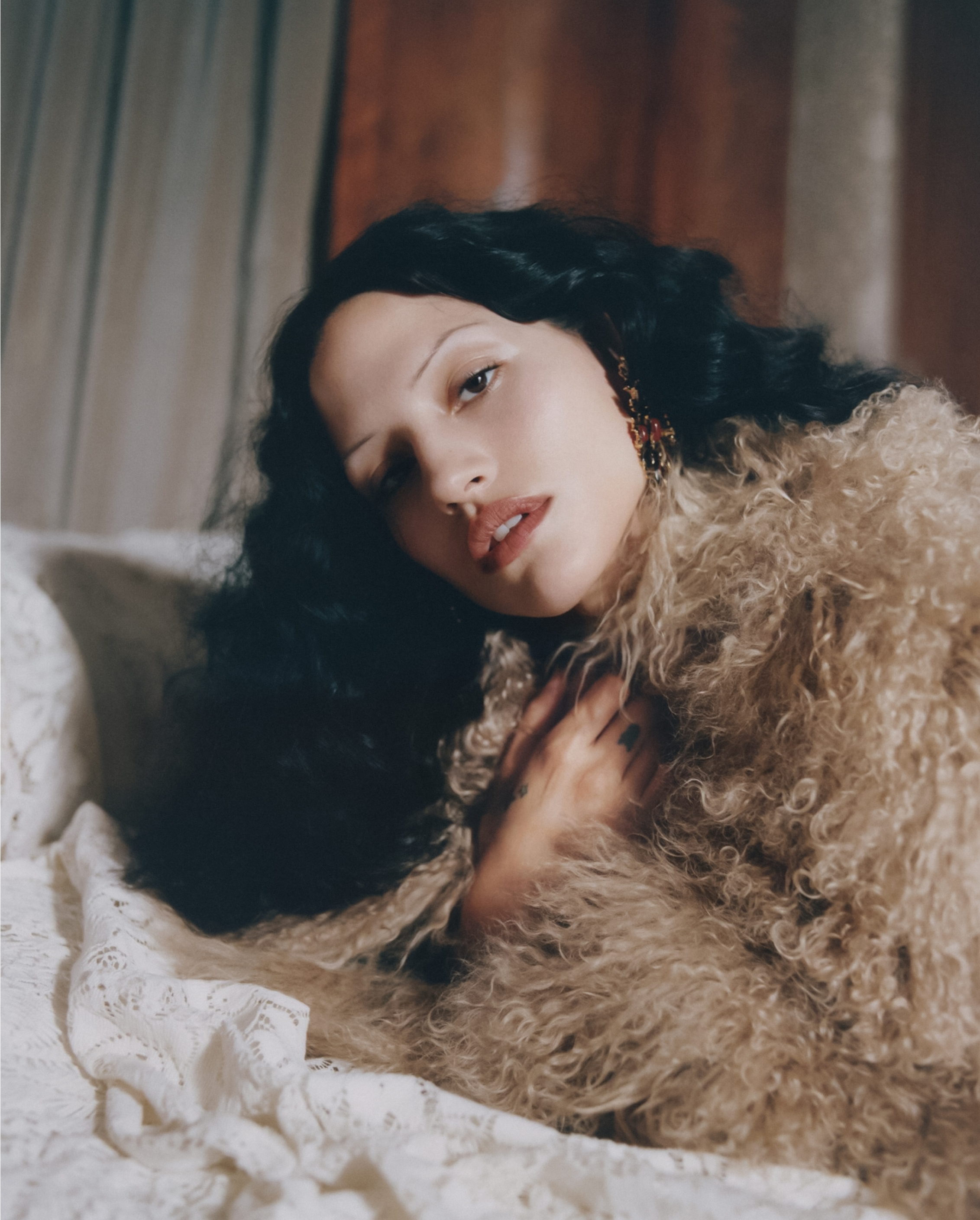 Gabbriette-by-Pia-Riverola-for-Vogue-Mexico-Latin-America-October-2026-12.png