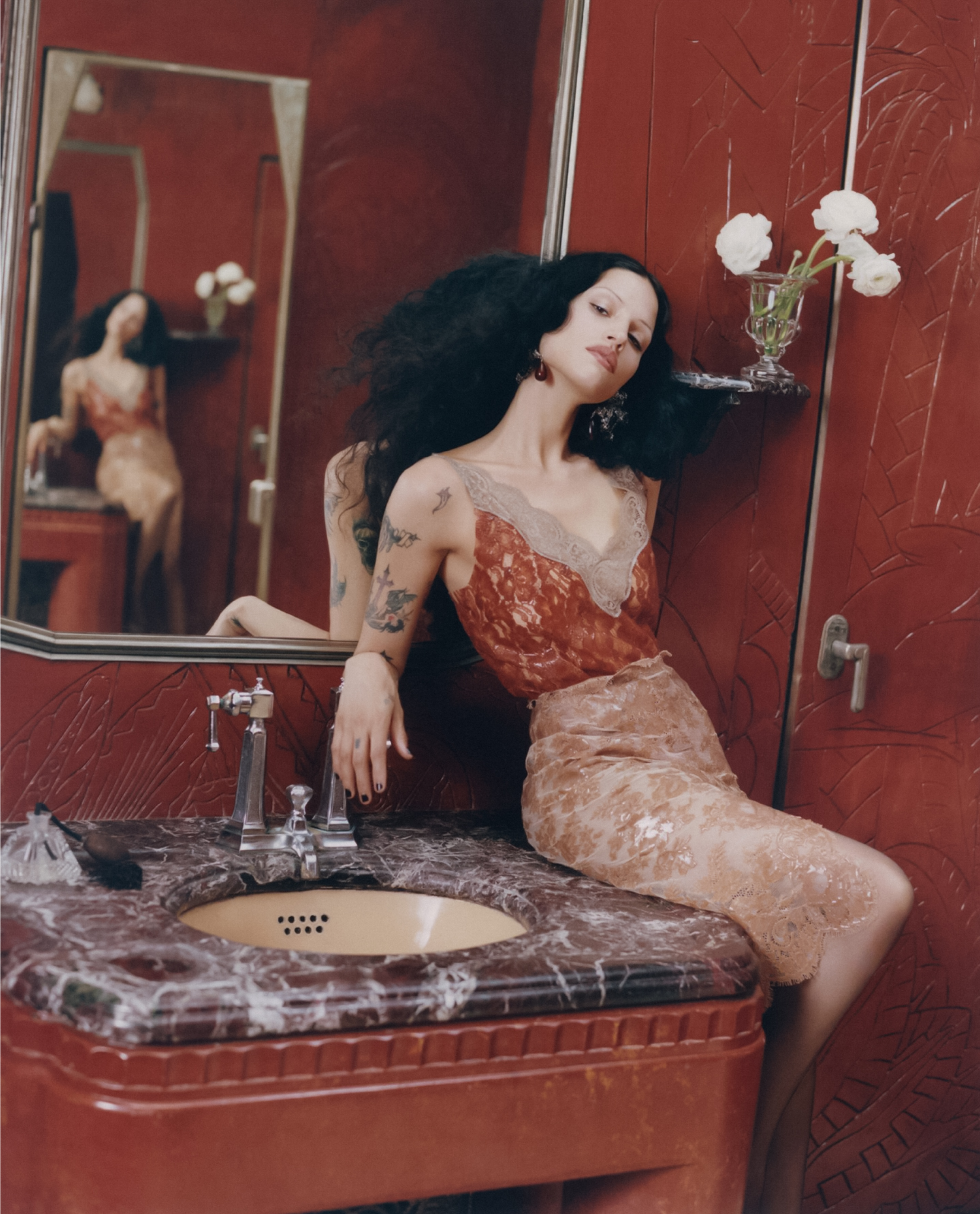 Gabbriette-by-Pia-Riverola-for-Vogue-Mexico-Latin-America-October-2026-13.png