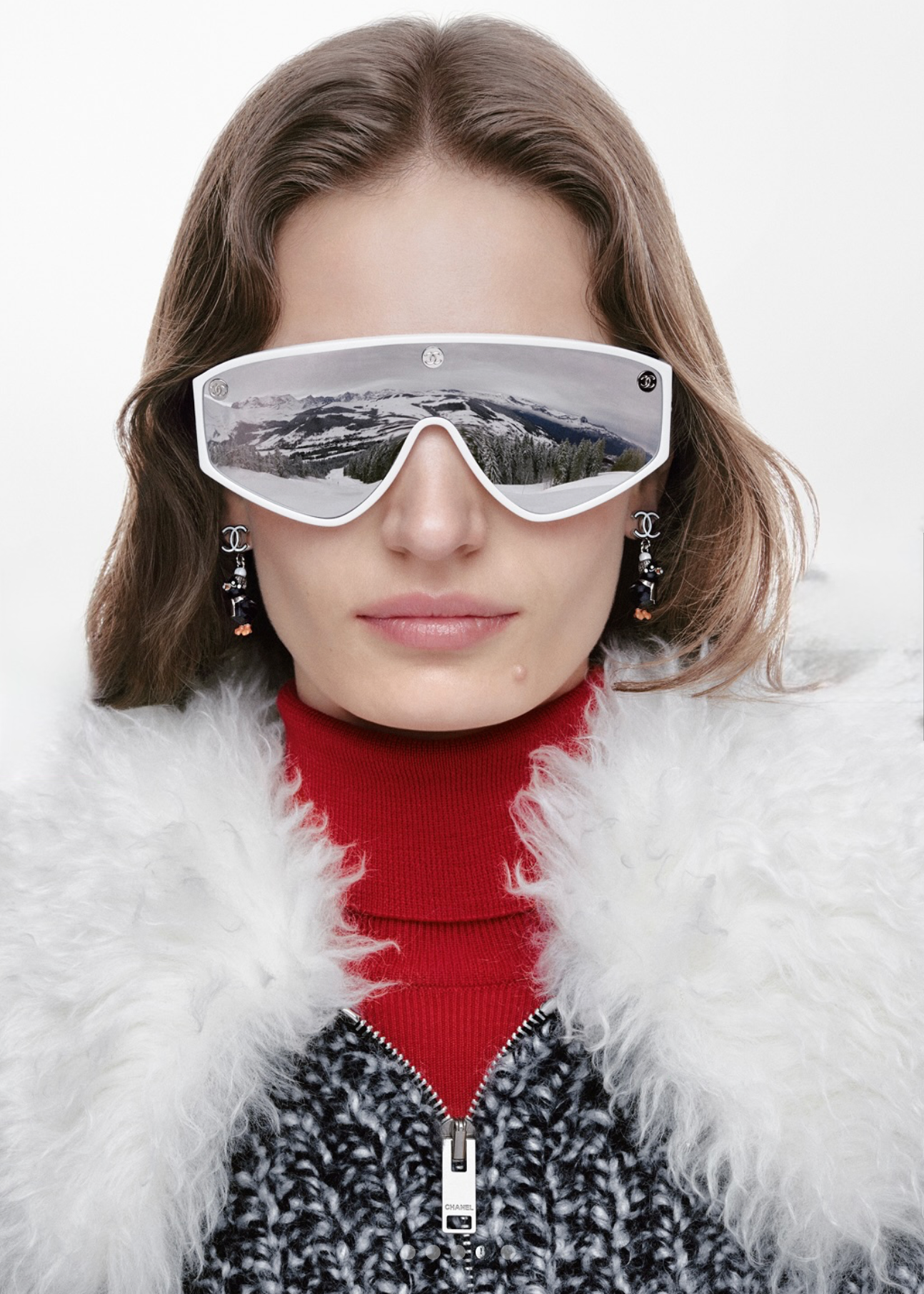 Chanel-Coco-Neige-2026-Campaign-by-Julien-Martinez-Leclerc-2 (1).png