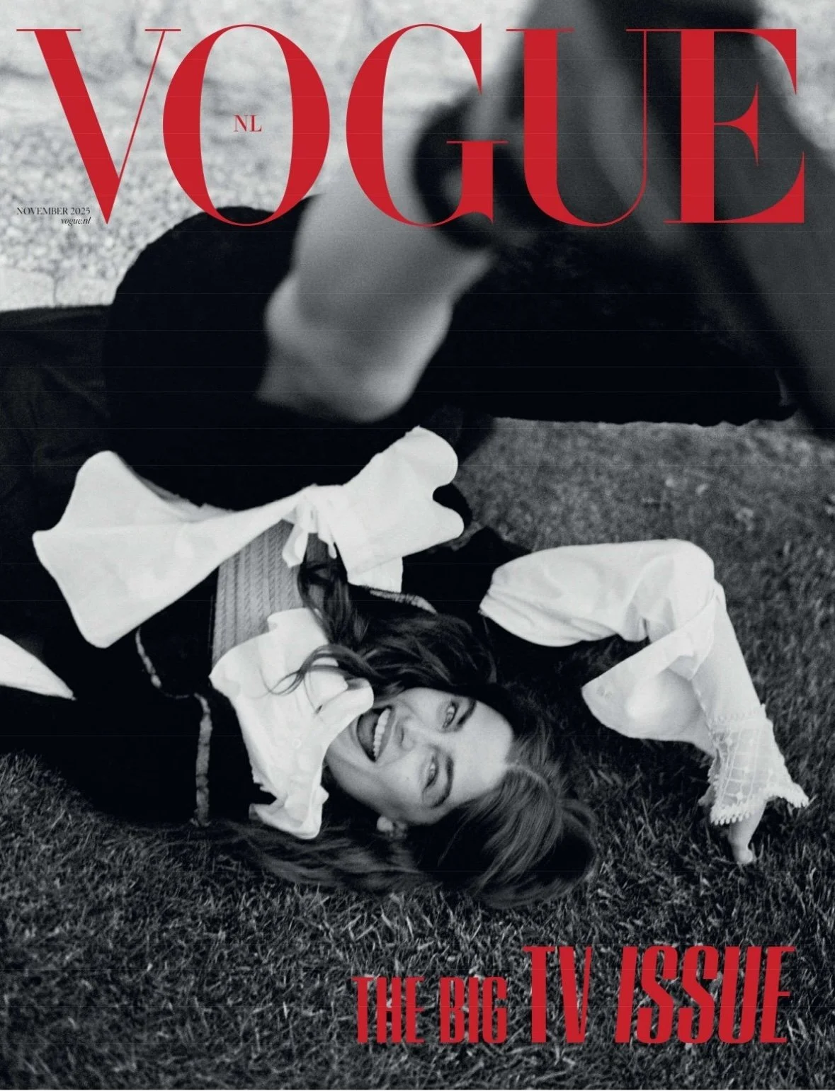 Vogue-Netherlands-November-2025-Merlijne-Schorren-by-Jorin-Koers-1.jpeg