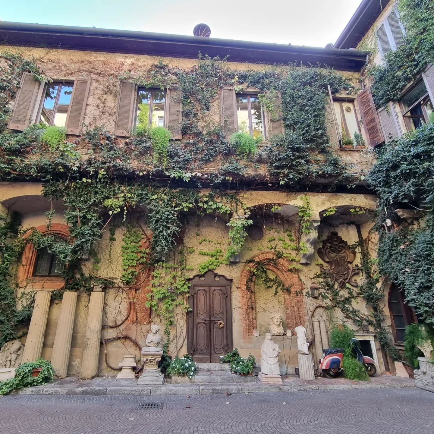 Bernard Arnault Purchases Casa Degli Atellani in Milan, Once Home