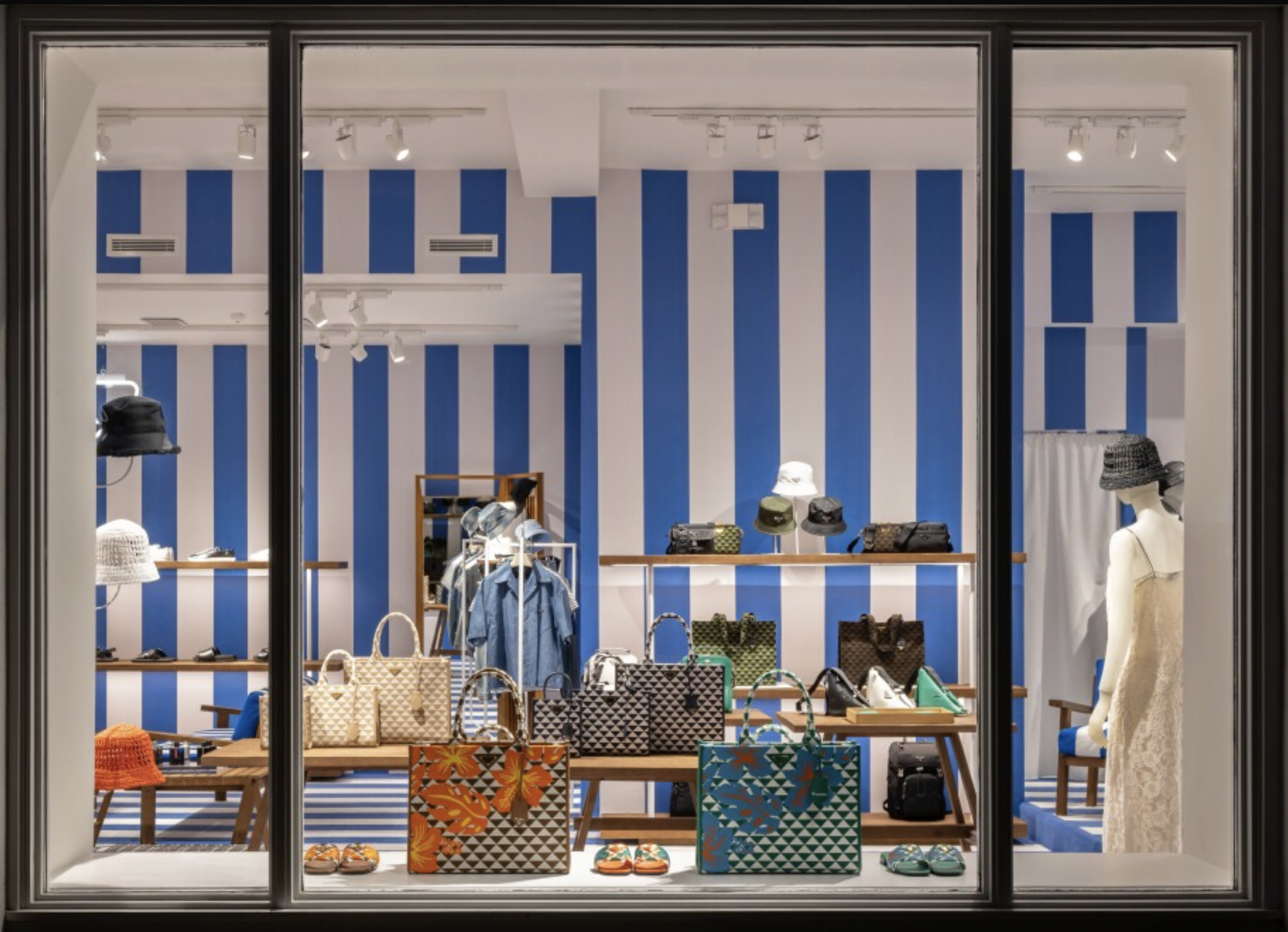 Louis Vuitton opens new store in East Hampton