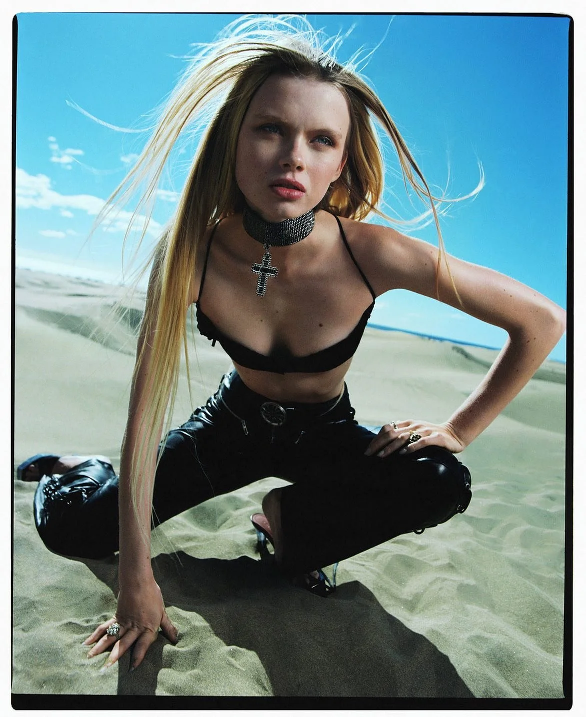Evie-Harris-by-Dan-Beleiu-Vogue-Spain-2023-00011.jpg