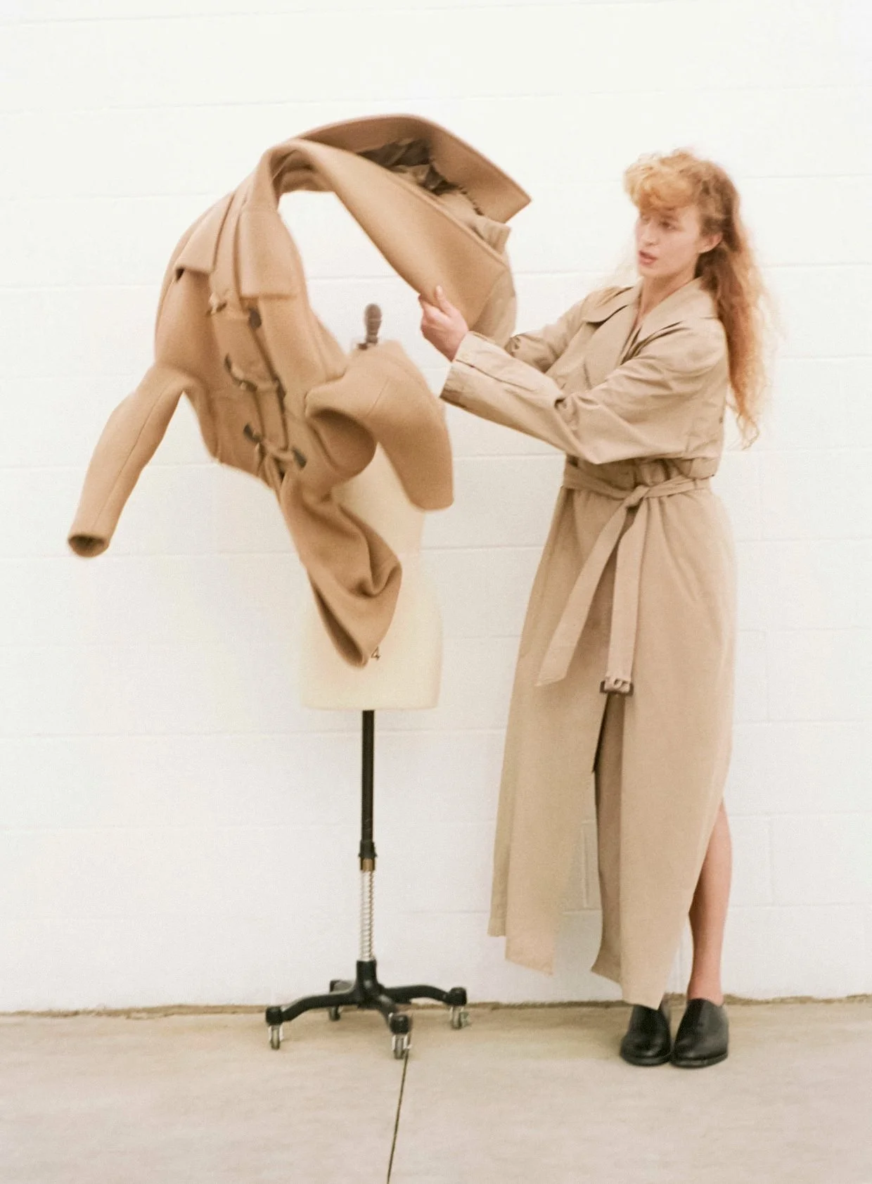 Raquel-Zimmermann-by-Mark-Borthwick-Voogue-Espana-October-2023-7.jpeg