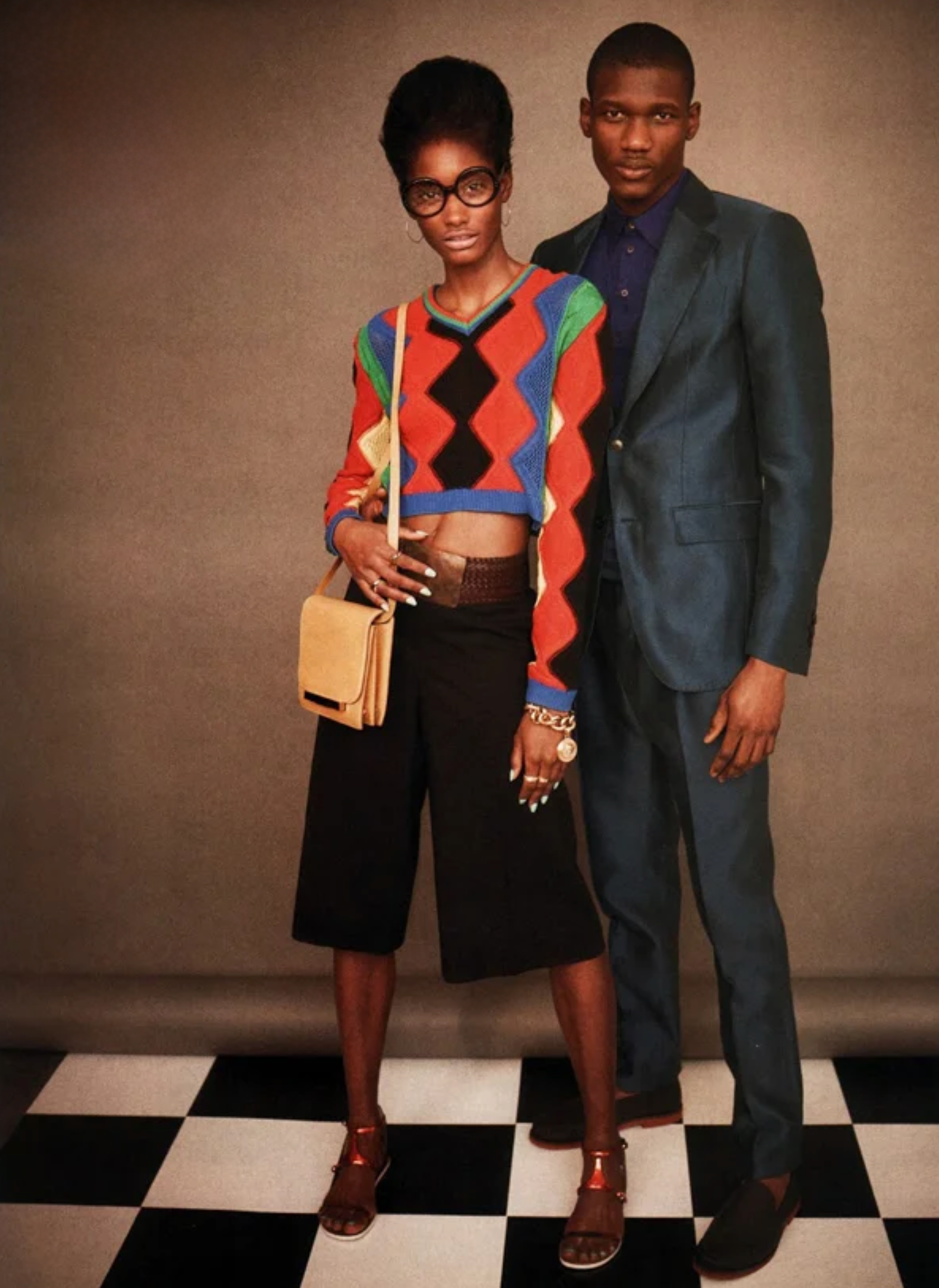 Retro-Fitted-by-Mariano-Vivanco-ELLE-US-April-2013-10.png
