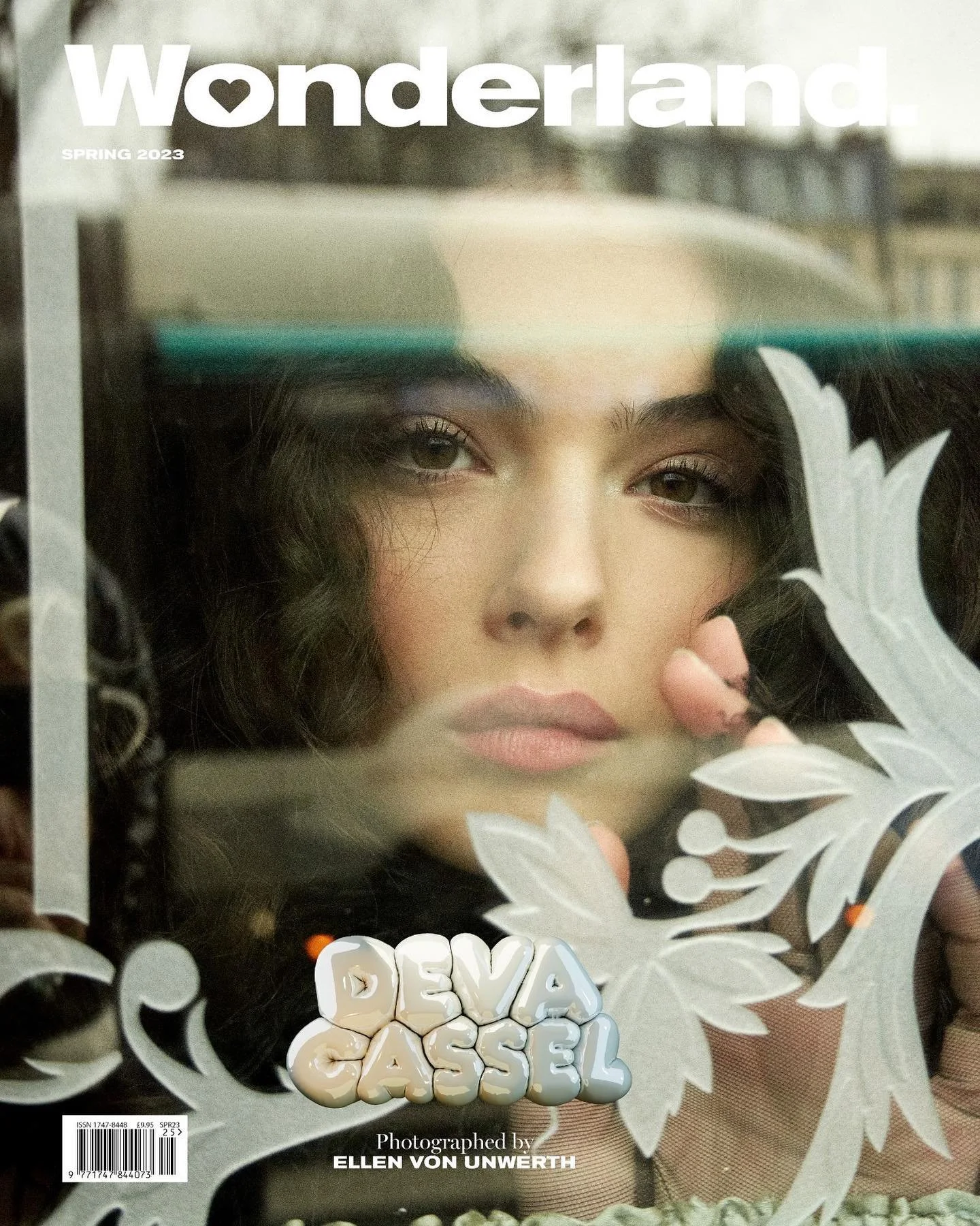 女性情報誌 GEN V Magazine Issue 4 Deva Cassel GEN V4: The Dawn of Deva Cassel – GENV.CO