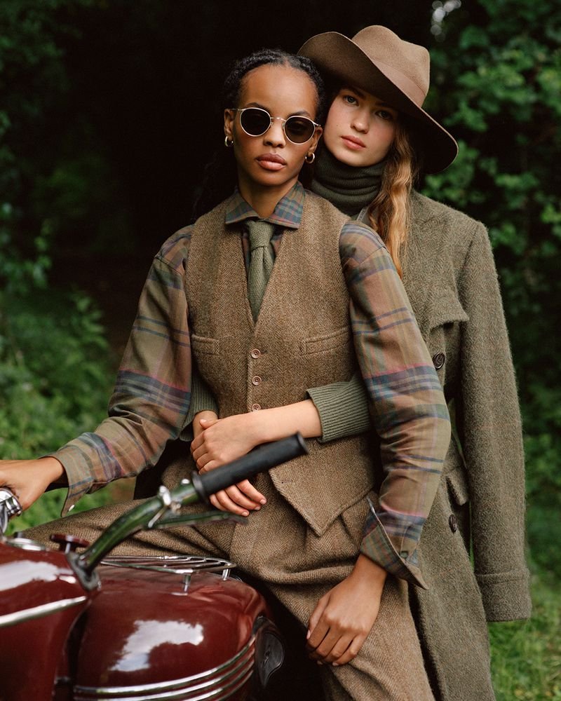 Ralph Lauren Womens Fall Accessories Campaign 2022 (Polo Ralph Lauren)