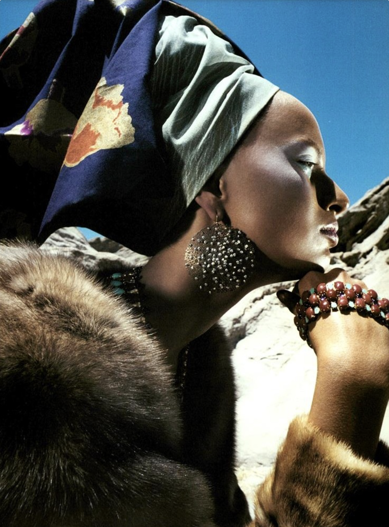 New-Fantasy-Steven-Meisel-Vogue-Italia-July-2001-16.png
