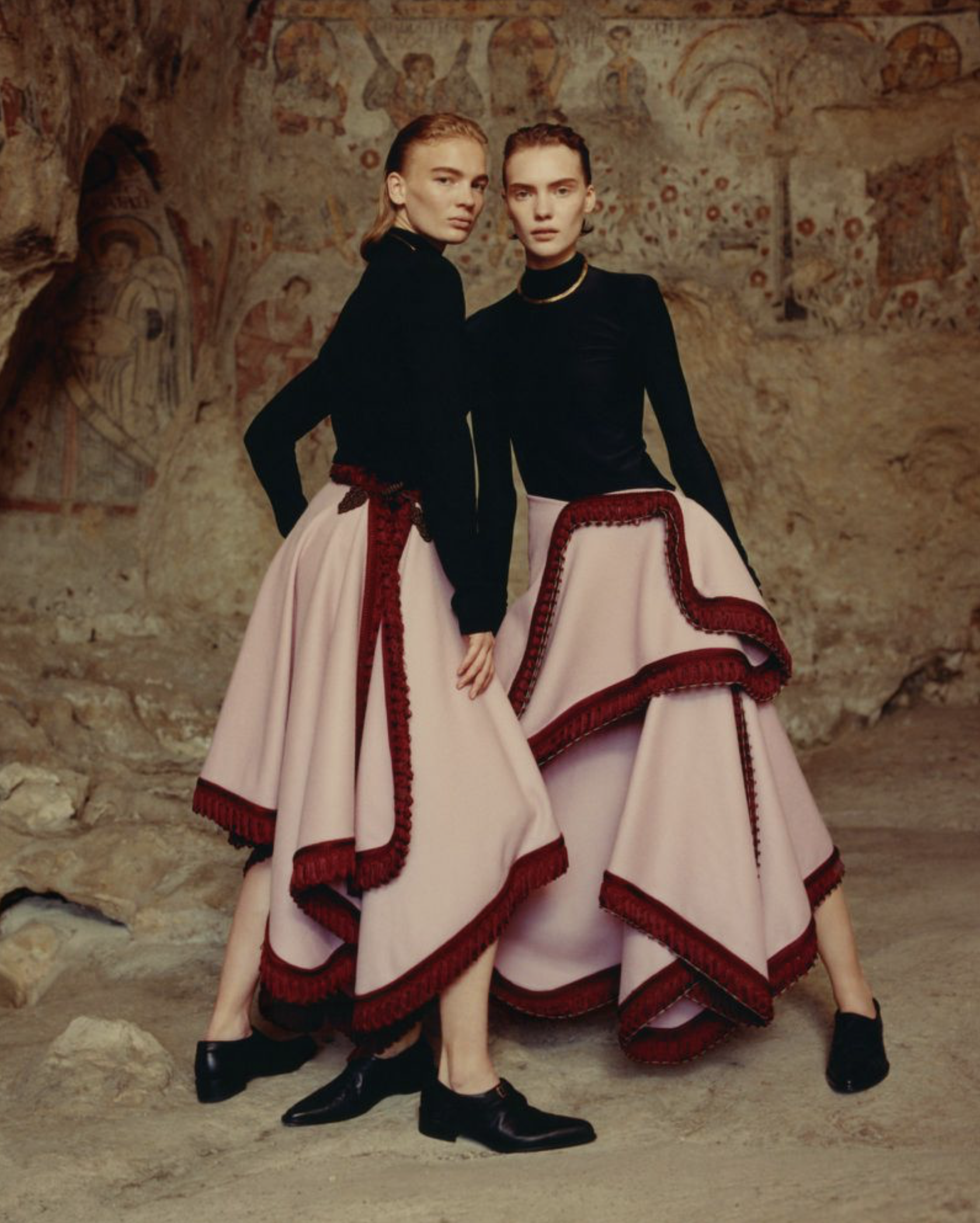 Vogue Italia September Fashion Sculptures in Tempio di Hera — Anne