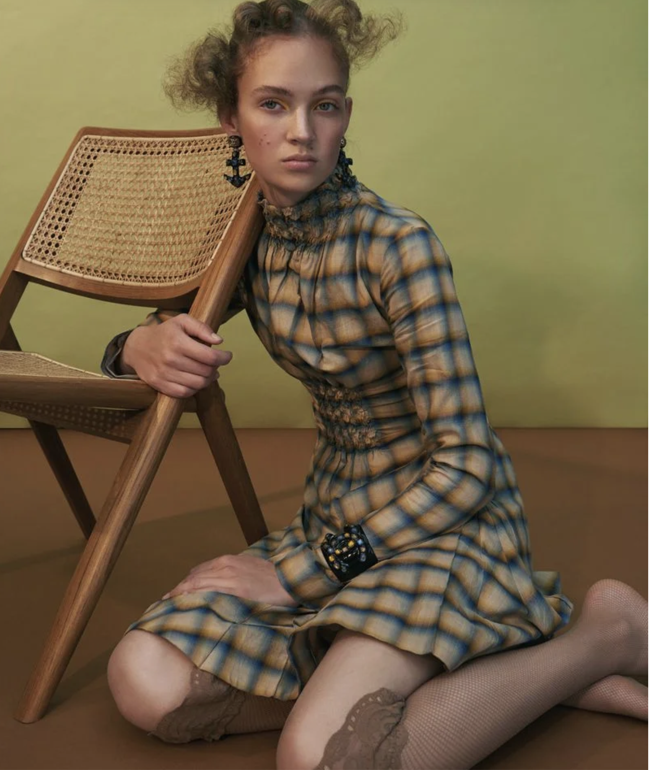 Adrienne-Juliger-by-Naomi-Yang-Vogue-Taiwan-June-2018-21.png