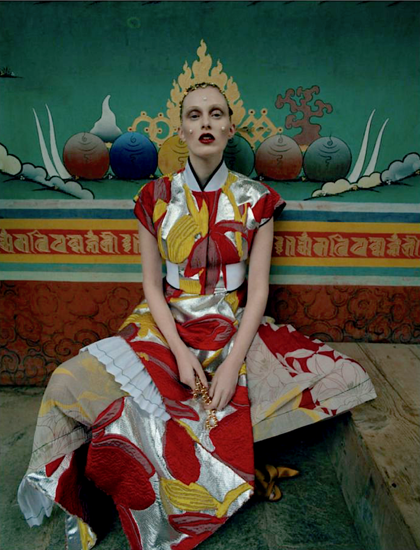 Karen-Elson-by-Tim-Walker-Vogue-UK-May-2015-20.png
