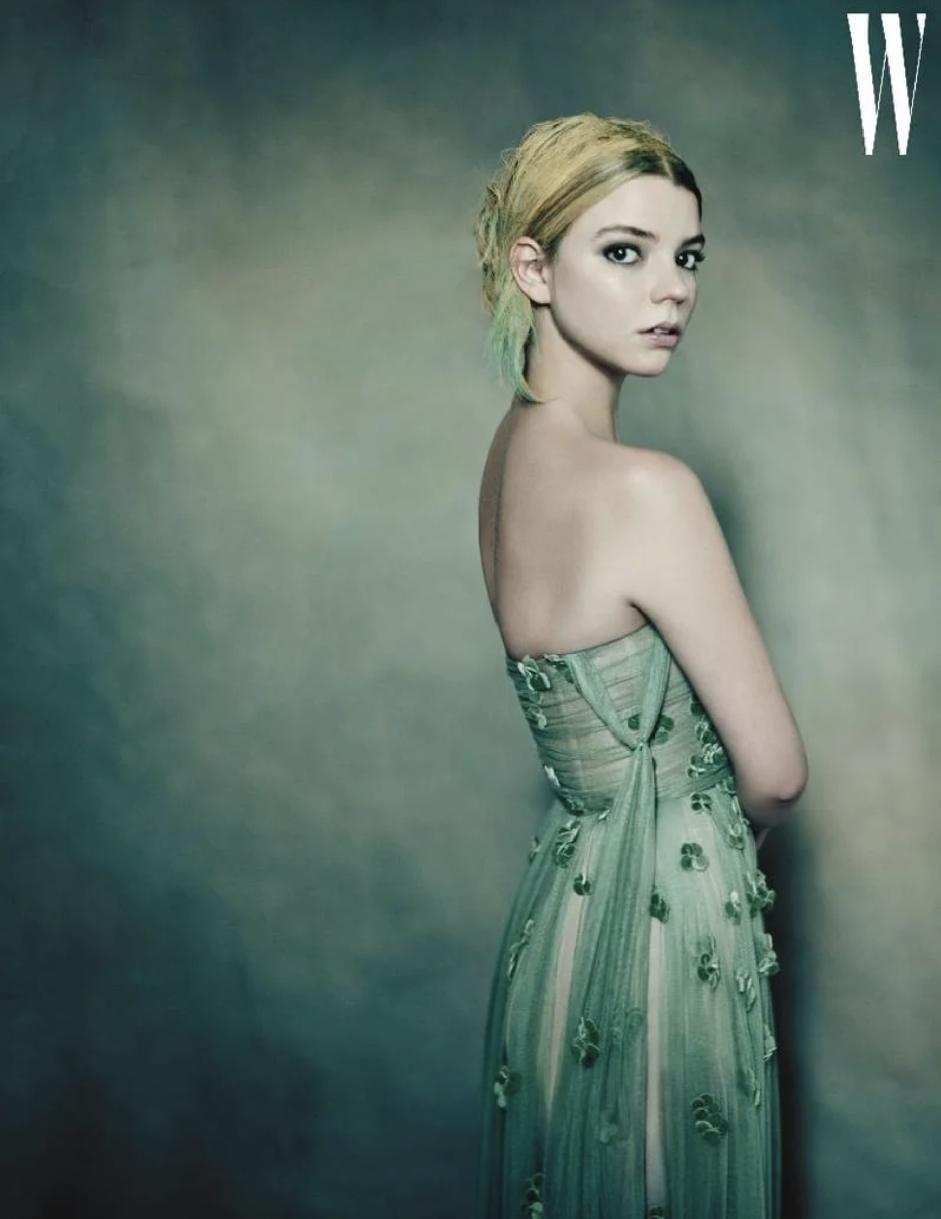 Anya-Taylor-Joy-by-Paolo-Roversi-W-Magazine-April-2017-20.png