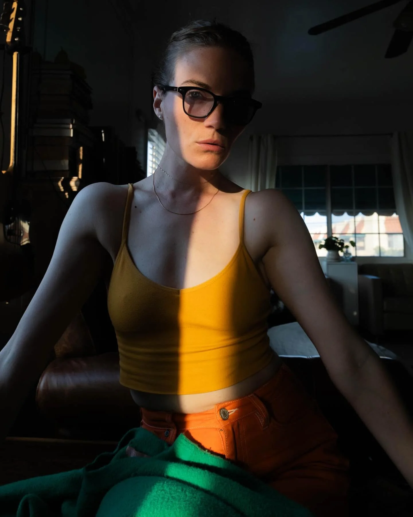 not my house but felt like home in this light 🏡 kinda wanna housesit so i can take self portraits in new sunbeams, anyone wanna lend me your keys 🔑 ?