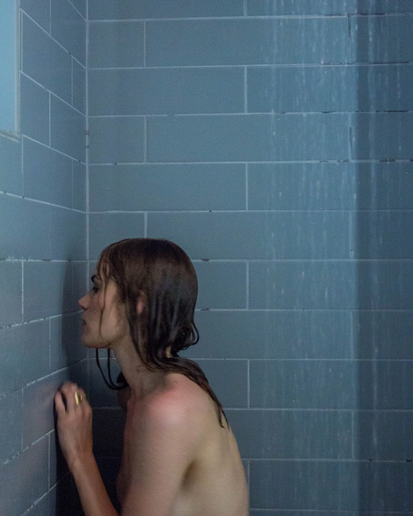 I know it doesn't seem like it but i'm actually quite relaxed in these #selfportraits (: