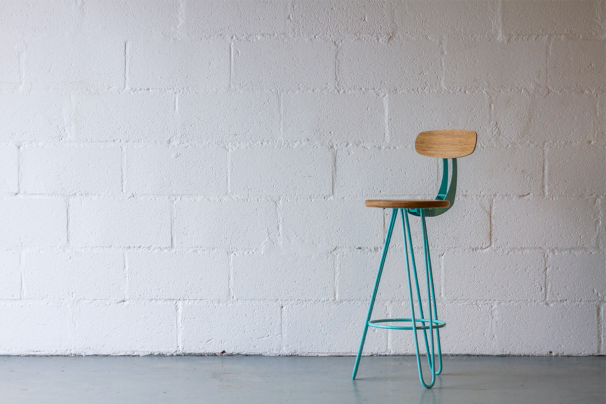 The finished product, fully assembled. We ship our hairpin leg bar chairs with the seat-top and back-rest detached and individually packaged for extra protection and to save space.