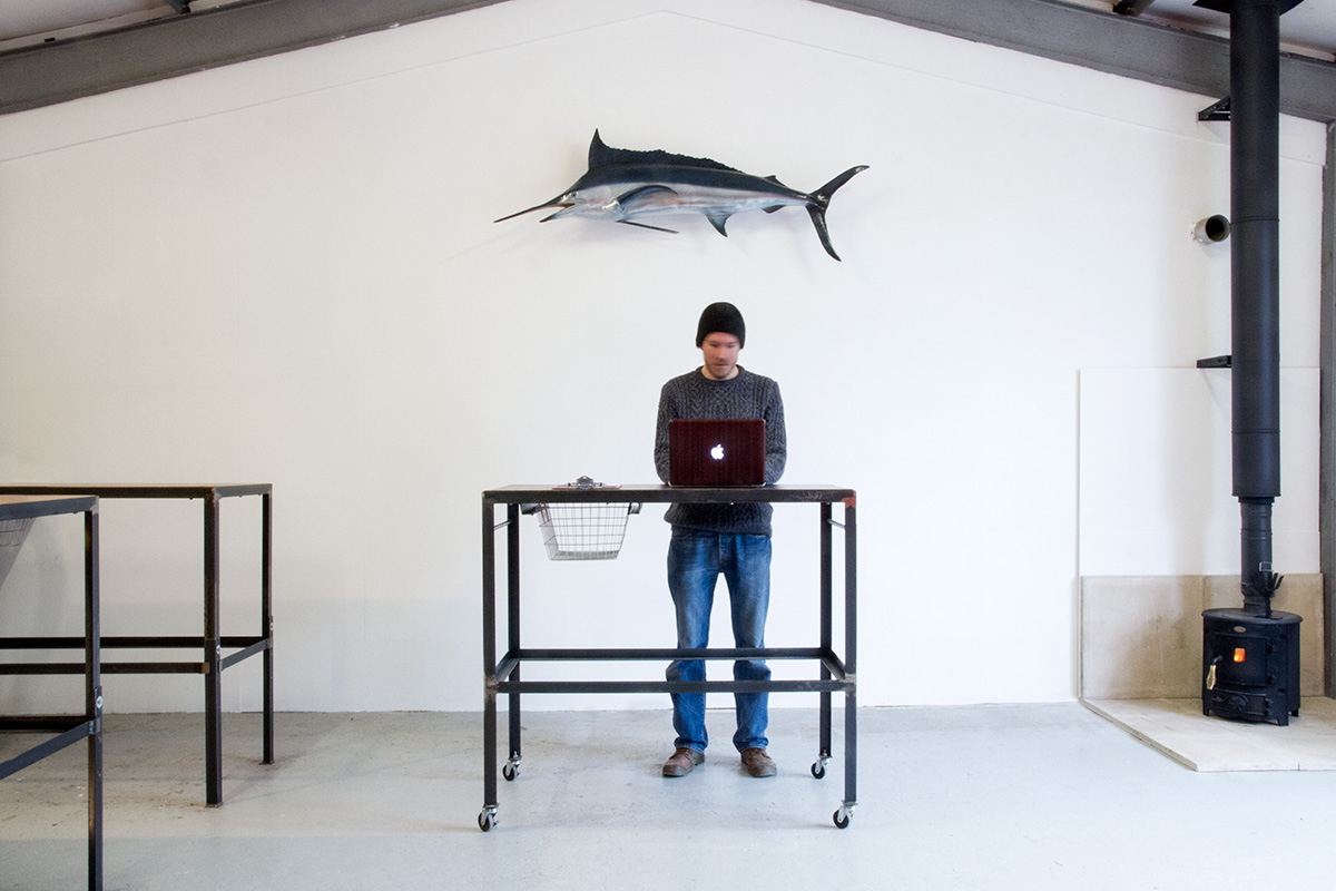 Hailer_Cord_Industries_standing_desks_03_marlin_web.jpg