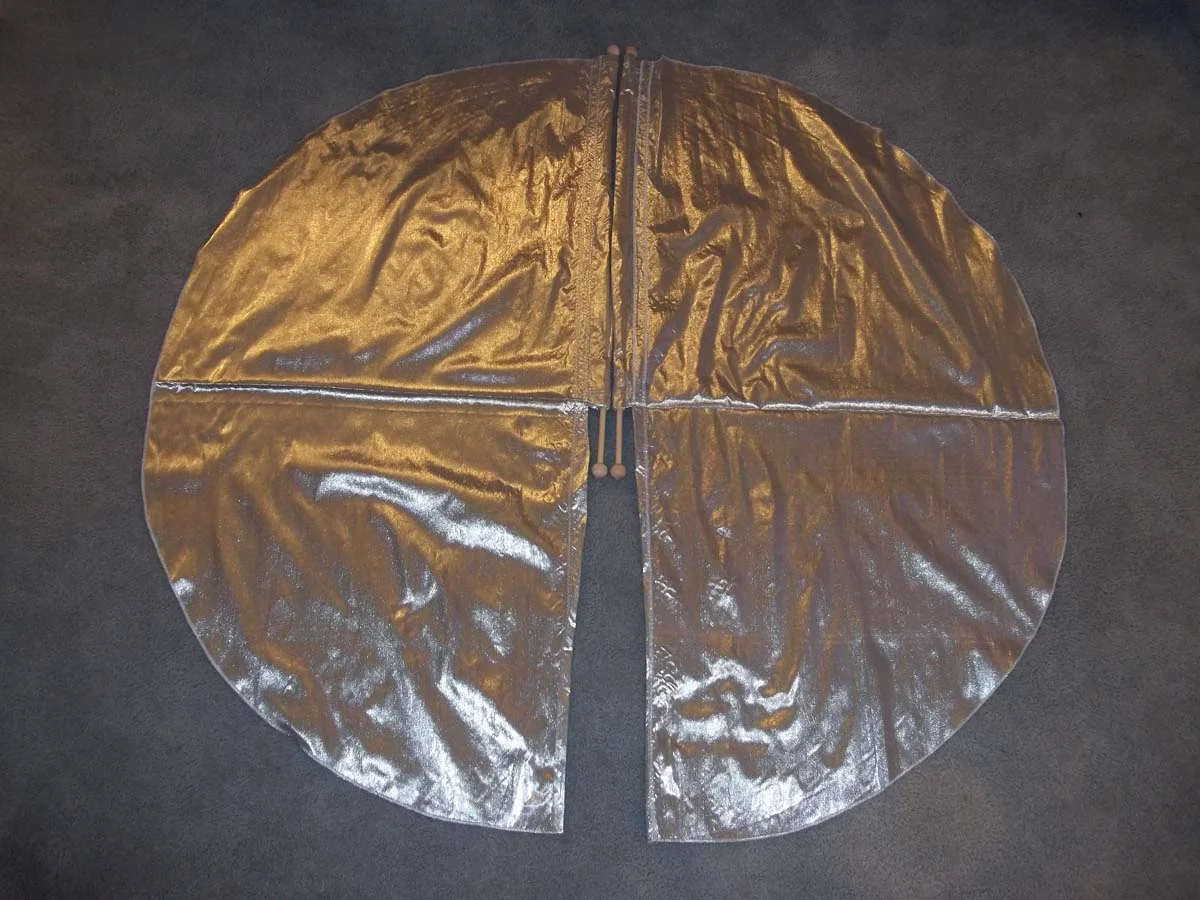 Divine Redemption-Flags. Silver  Lame. Unity Line. 12.21.16.jpg