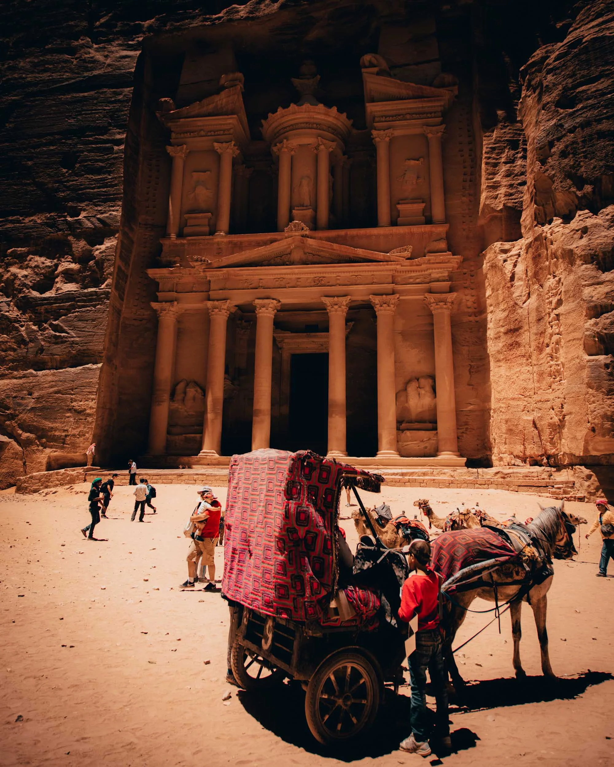 alex-lostak-travel-tourism-35.jpg
